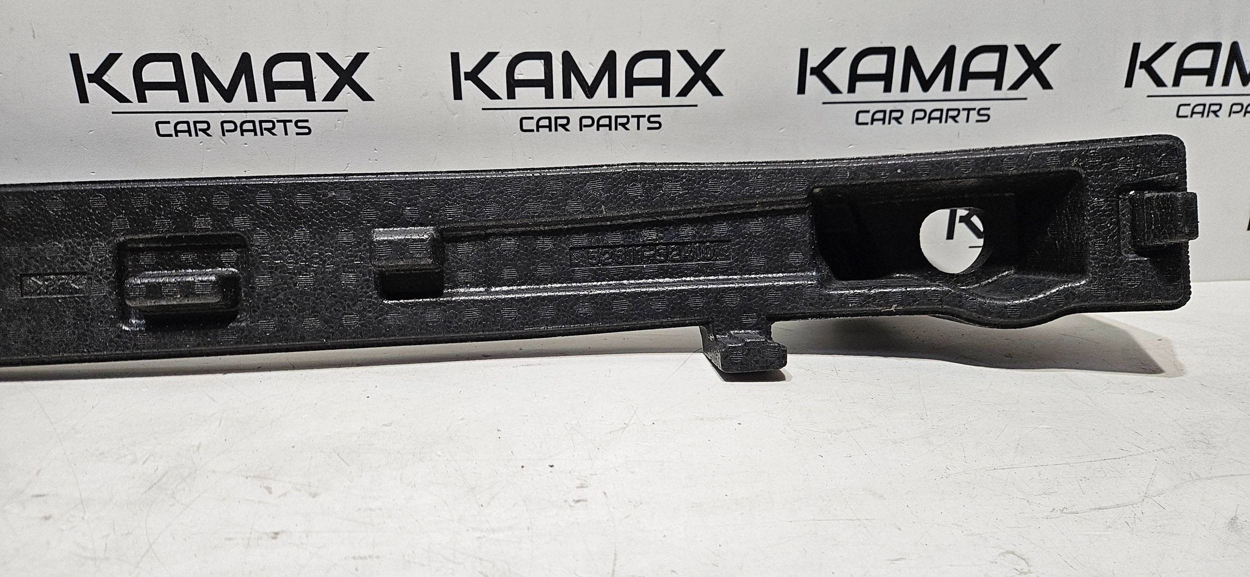 Absorber nárazníku předního předek Lexus LBX 5261152410