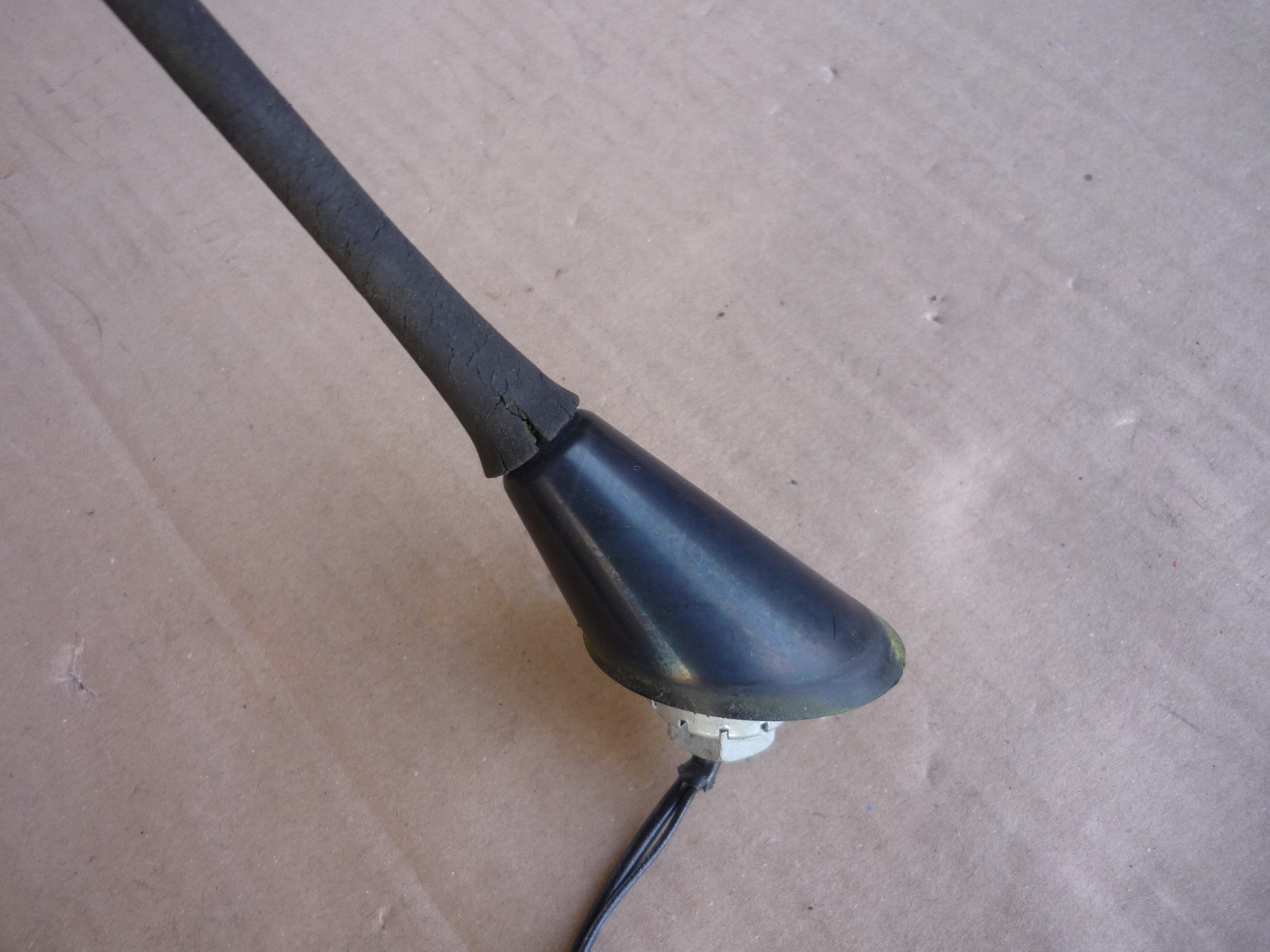 ANTENA DACHOWA OPEL MERIVA A 024447137 ORYGINAŁ Typ samochodu Samochody osobowe