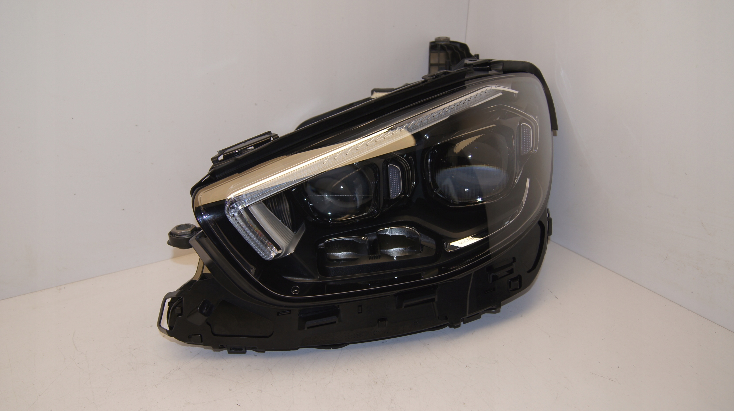 9231844f4b9f8e1abb8dd06bb804