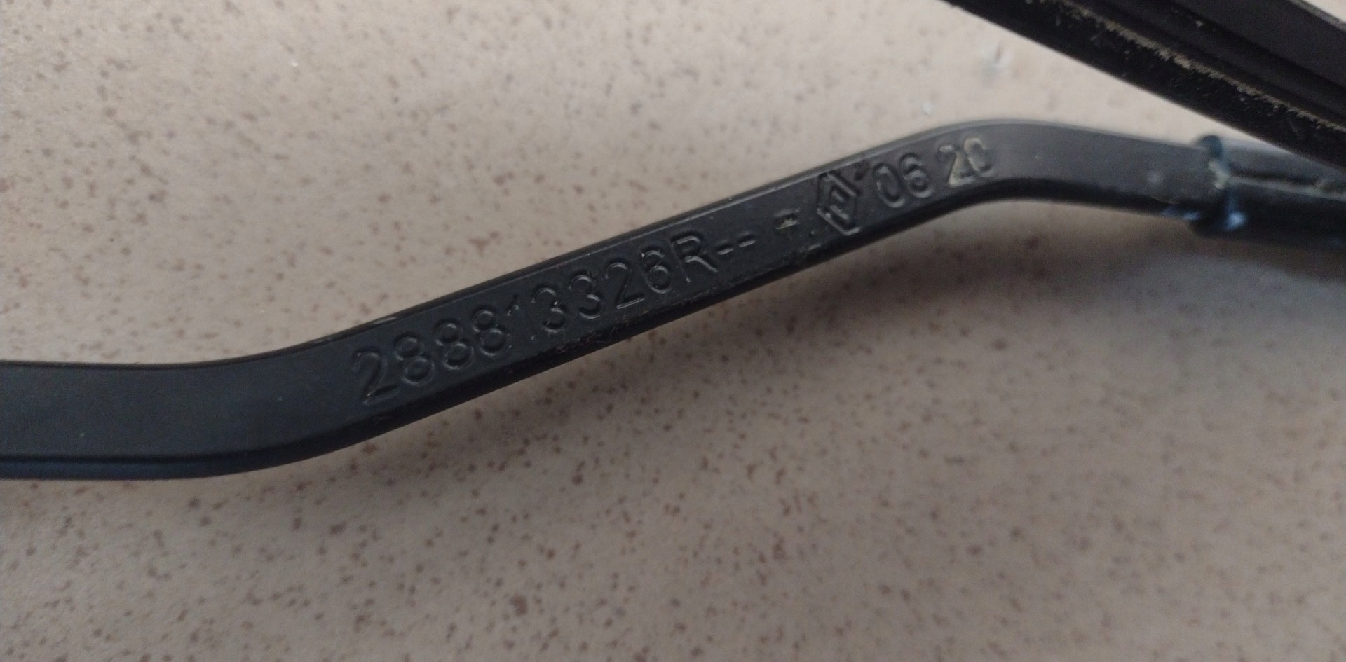 wiper arm right left DACIA SANDERO III KOMPLET
