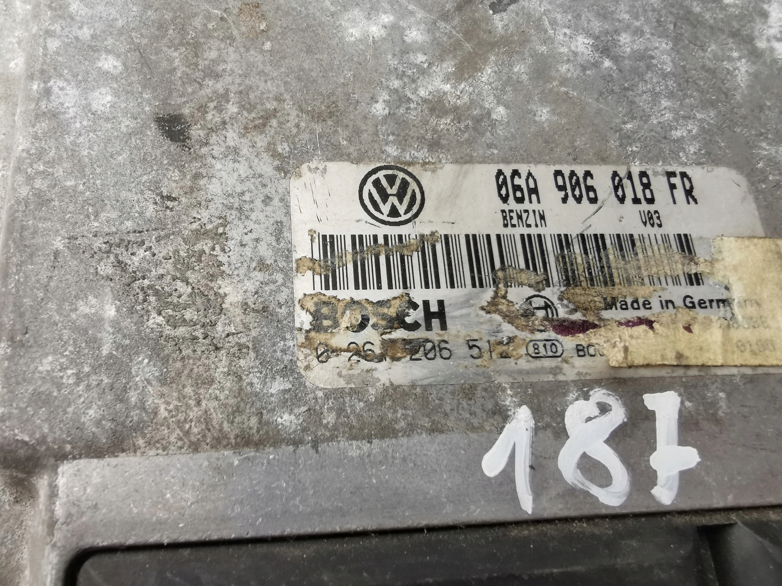 SEAT TOLEDO 2.0B 0261206512 06A906018FR computer E