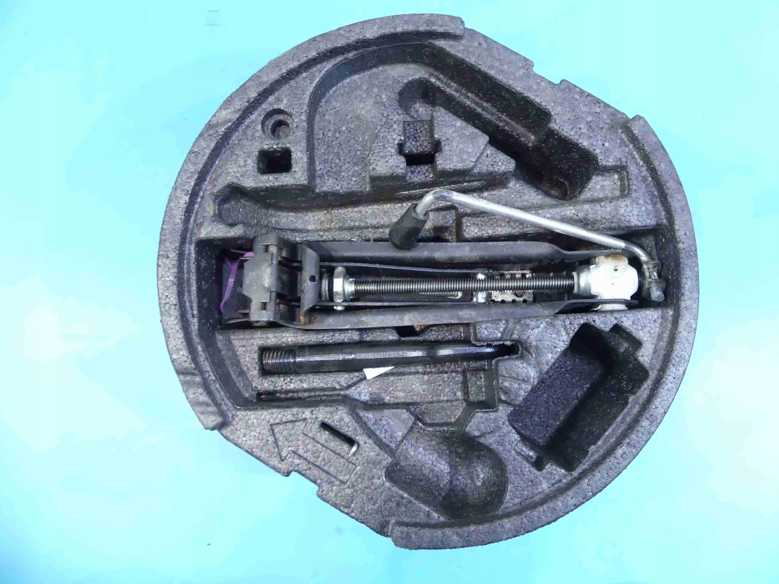 WKŁAD KOŁA PODNOŚNIK LEWAREK SKODA OCTAVIA II