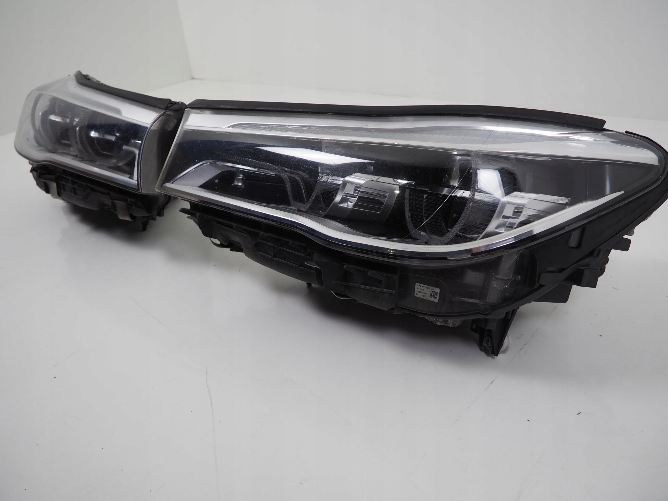 LAMPA LEWA PRAWA PRZÓD BMW G11 G12 ADAPTIVE LED Strona zabudowy lewa