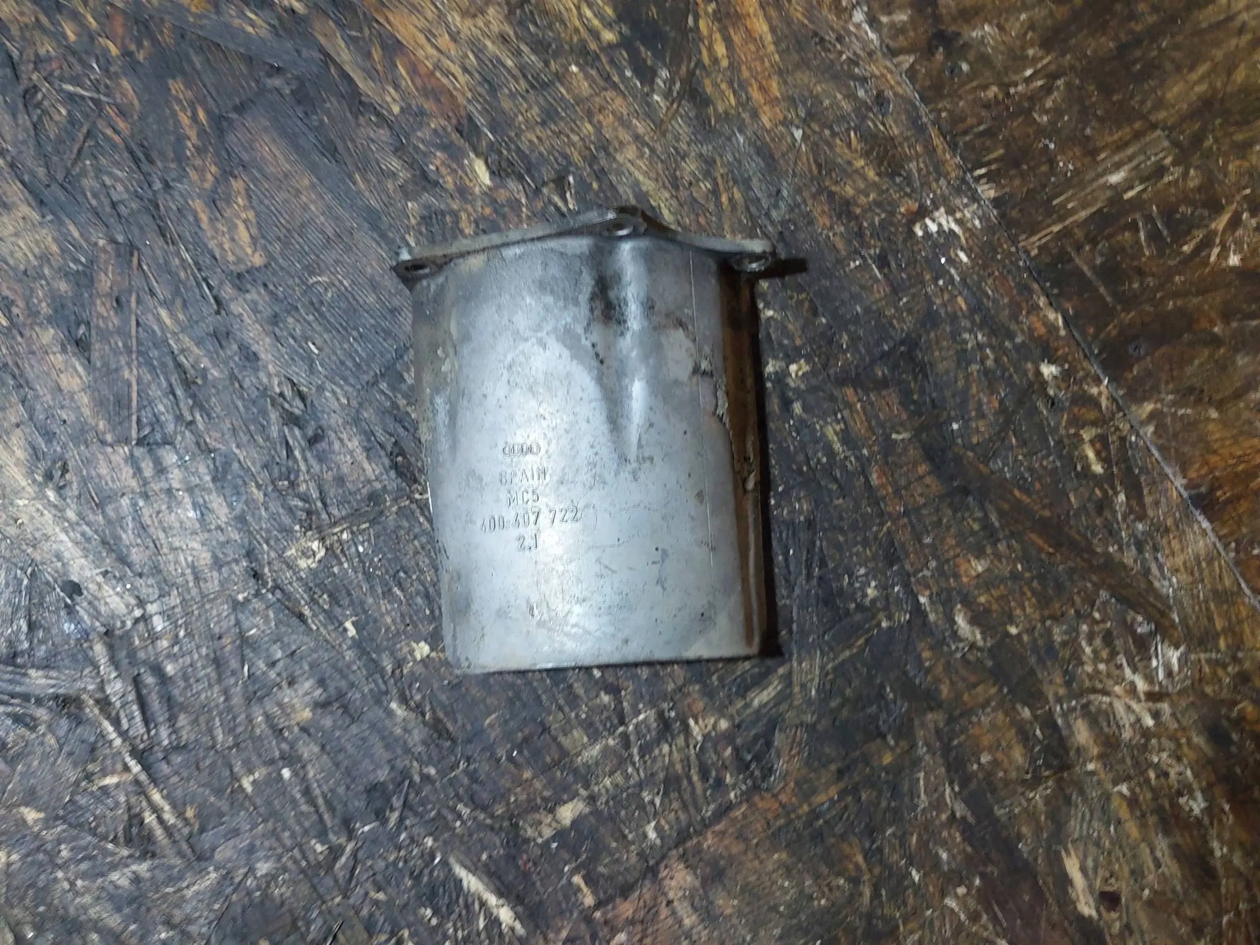 Osłona półosi Audi A4 B5 1.8T AEB CTE 4D0407722