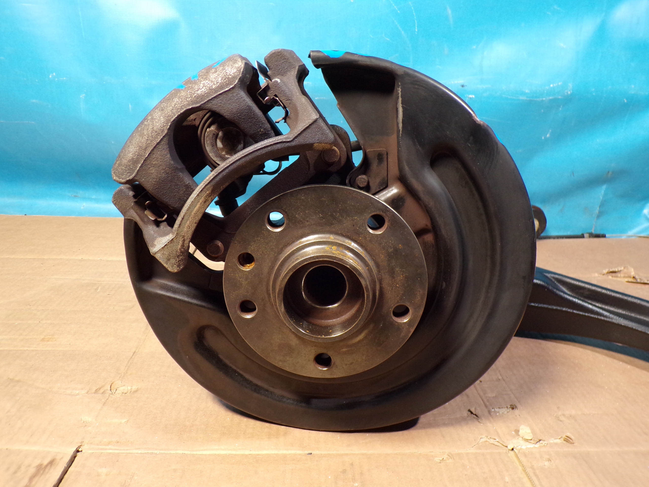VW T6 TRANSPORTER MULTIVAN 16- arm rear right 7E0501414A as new