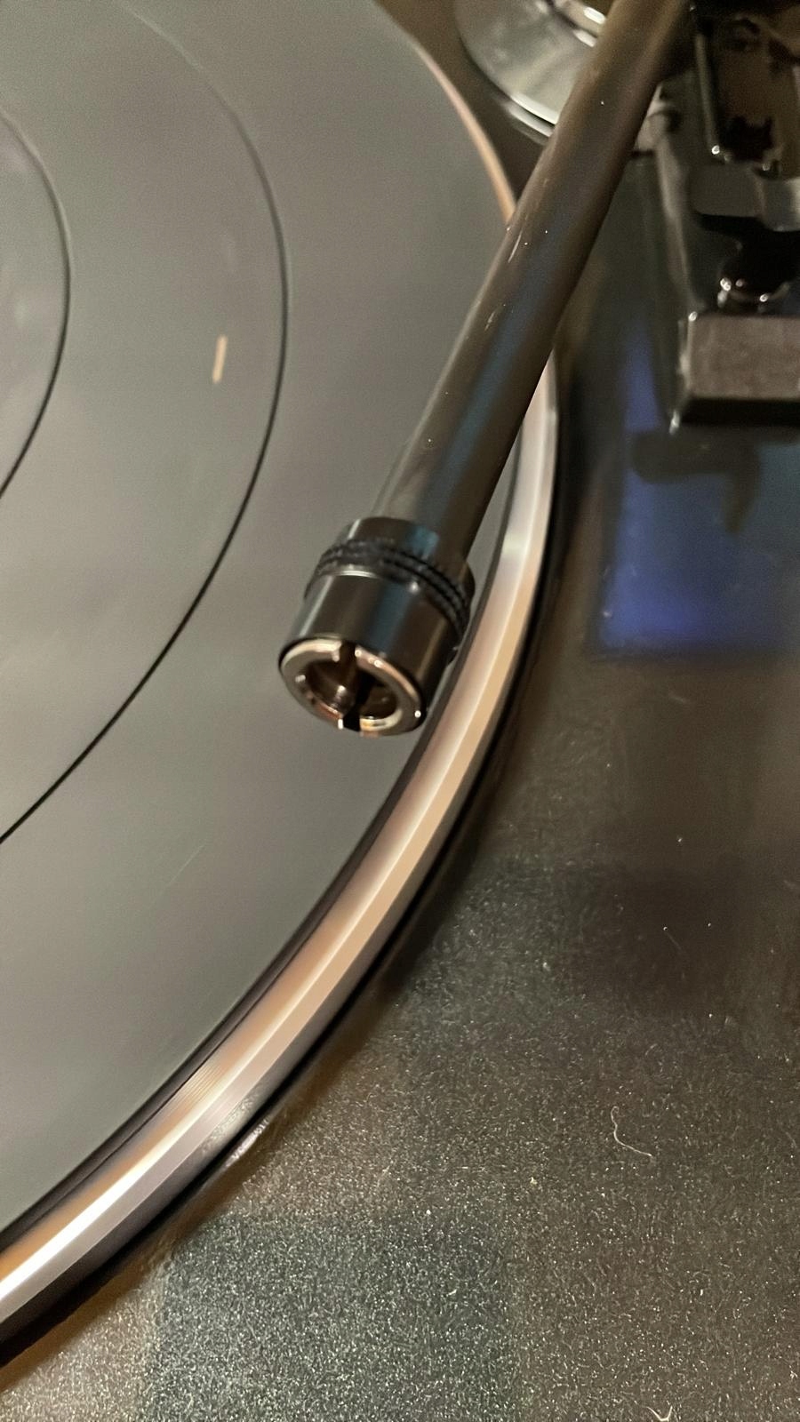 Gramofon Denon DP-300F Paskowy Kolor czarny