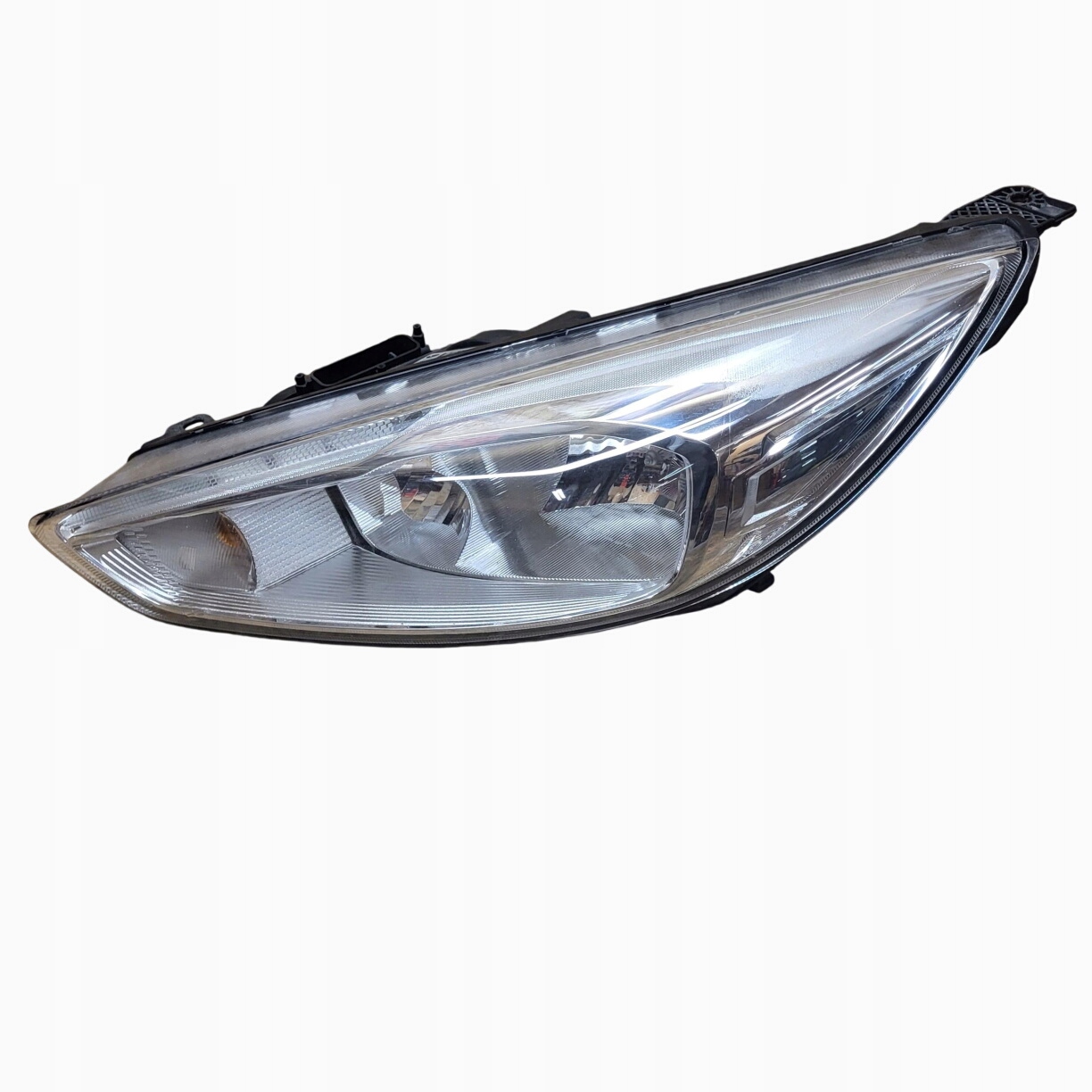 FORD FOCUS MK3 15-18R LIFT KOMBI HB light left left front LED