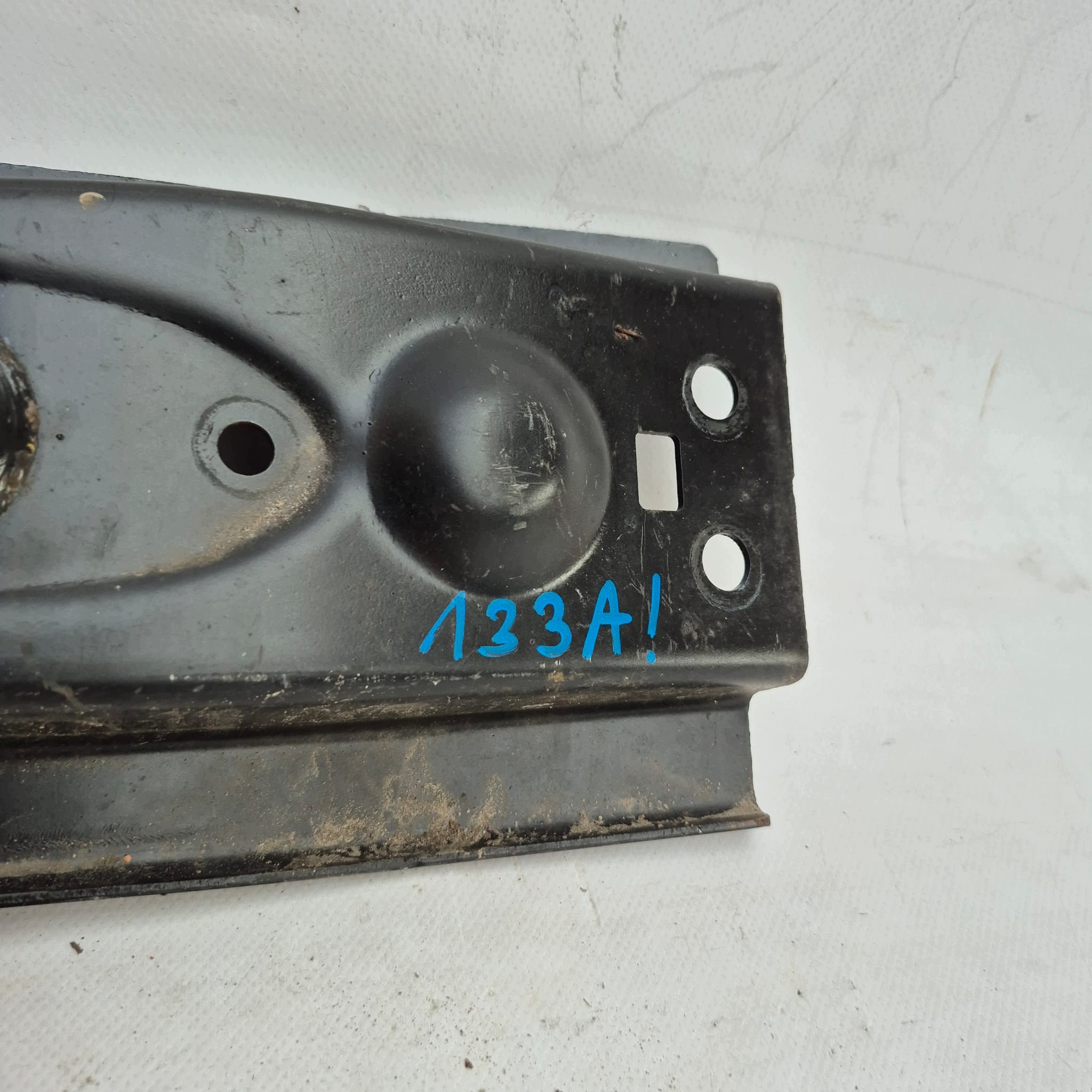 TOYOTA COROLLA E21 KOMBI bumper support rear part rear