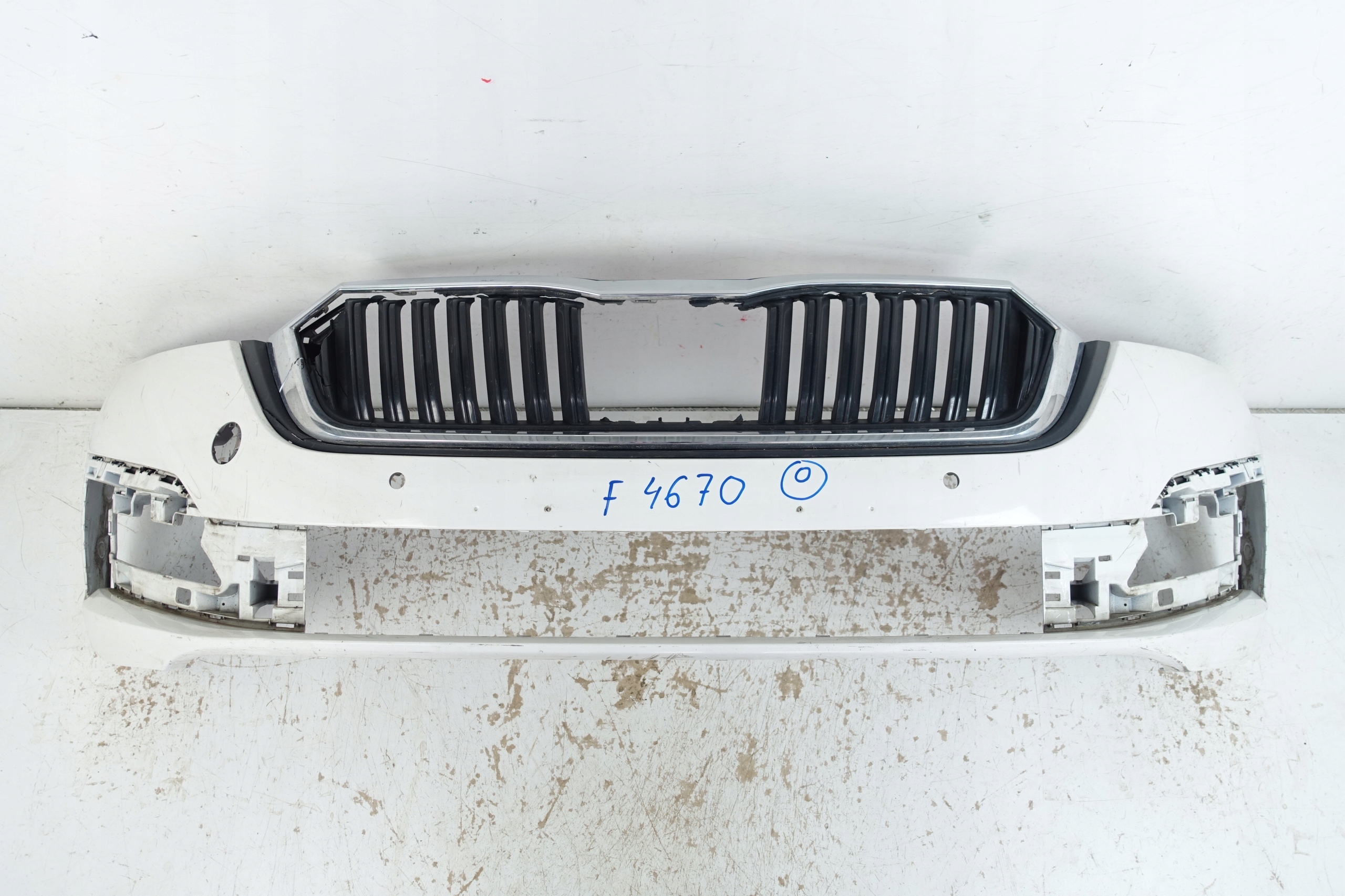 SKODA OCTAVIA IV 2019- bumper front front 5E3807221