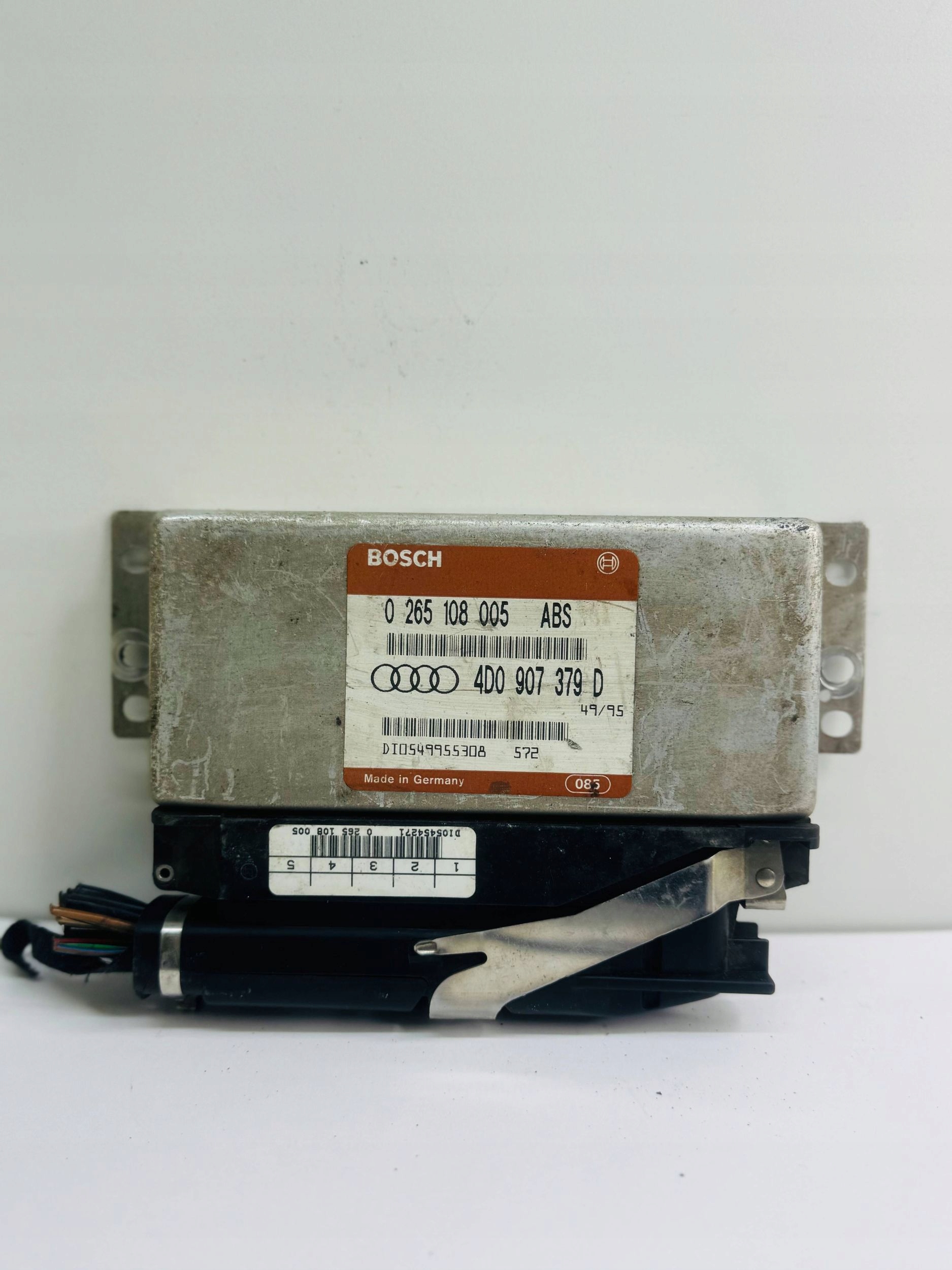 module control unit ABS Audi A4 B5 1.9 TDI 4D0907379D 0265108005