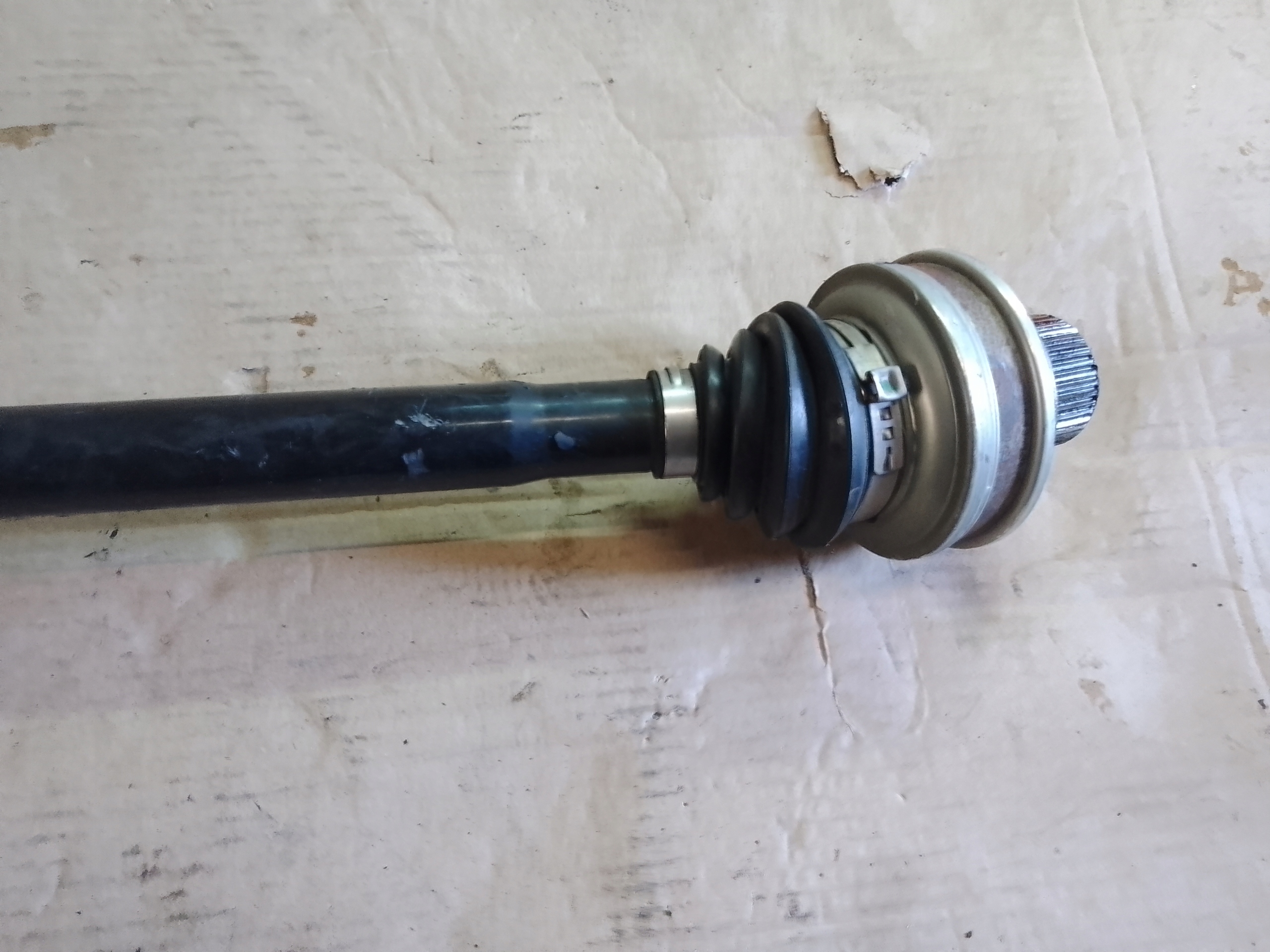 semi-axis rear part left Audi A6 C8 2.0TDI 4K0501203