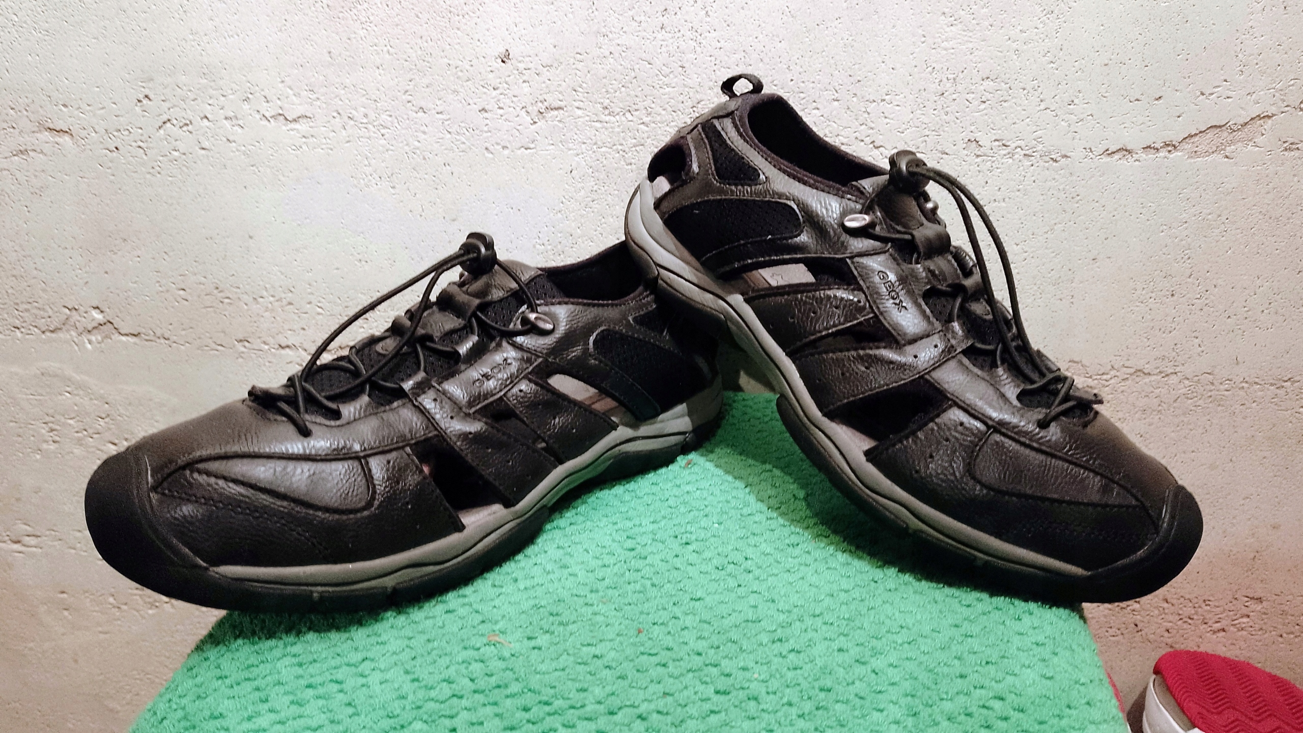 Geox Tmavě hnědé pánské sandály Geox Uomo Sandal Strada