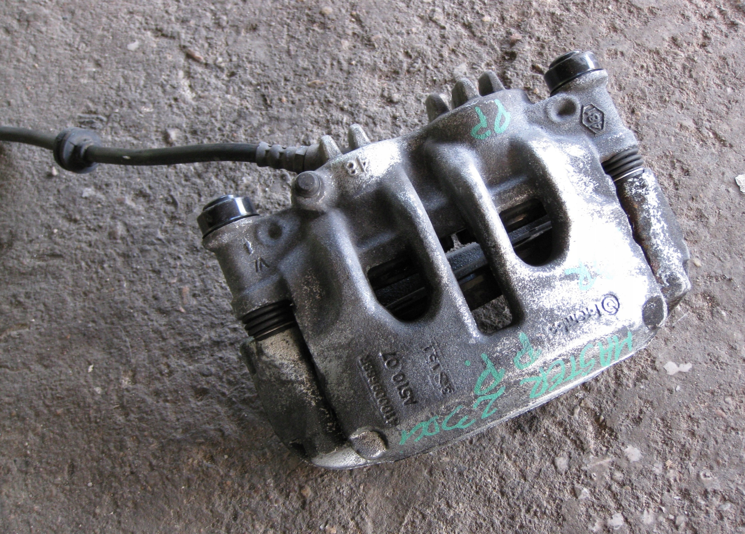 RENAULT MASTER III MOVANO 2.3 DCI caliper brake right front