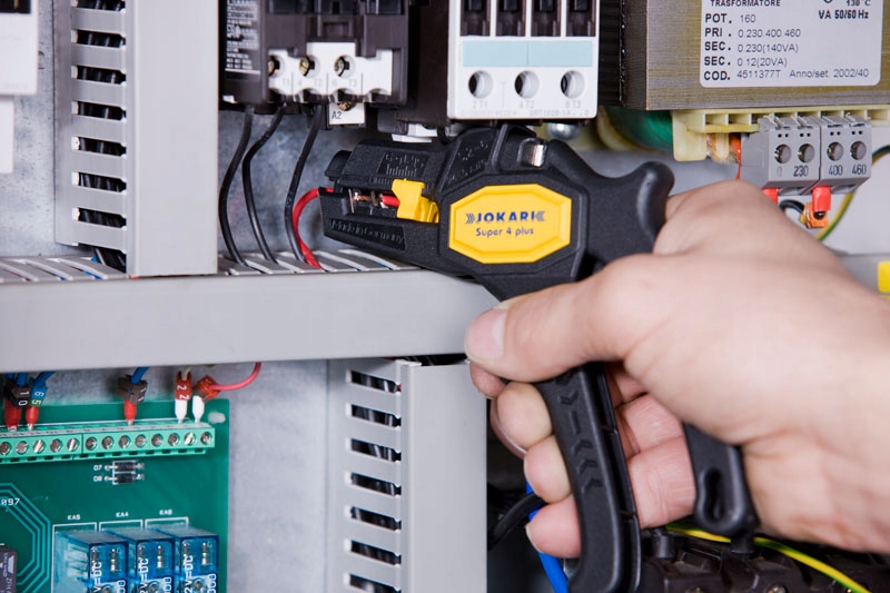 Nóż do ściągania izolacji Jokari ściągacz izolacji kabli JO20050 automat Minimalny przekrój przewodu 0.2 mm²