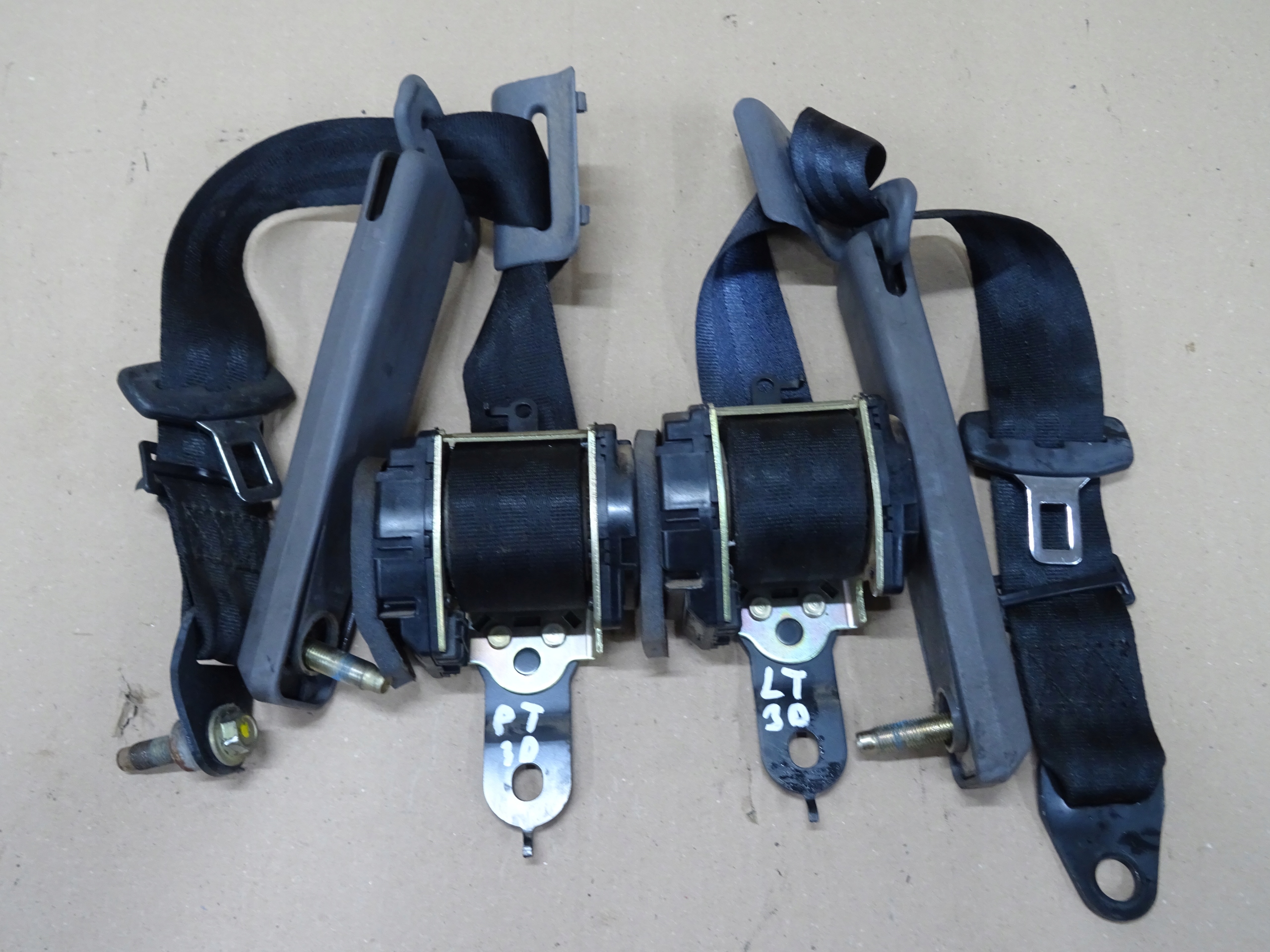 TERRANO II MAVERICK ремень Ремни левый правый задний 3D 98r