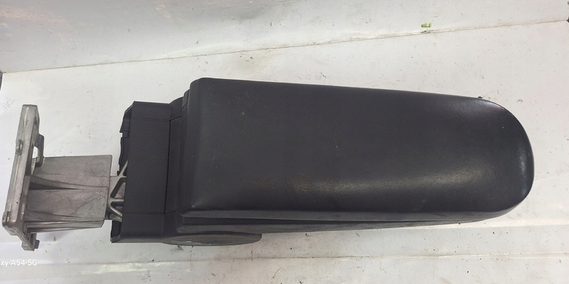 bracciolo SKORZANY VW PASSAT B5 3B0864207F