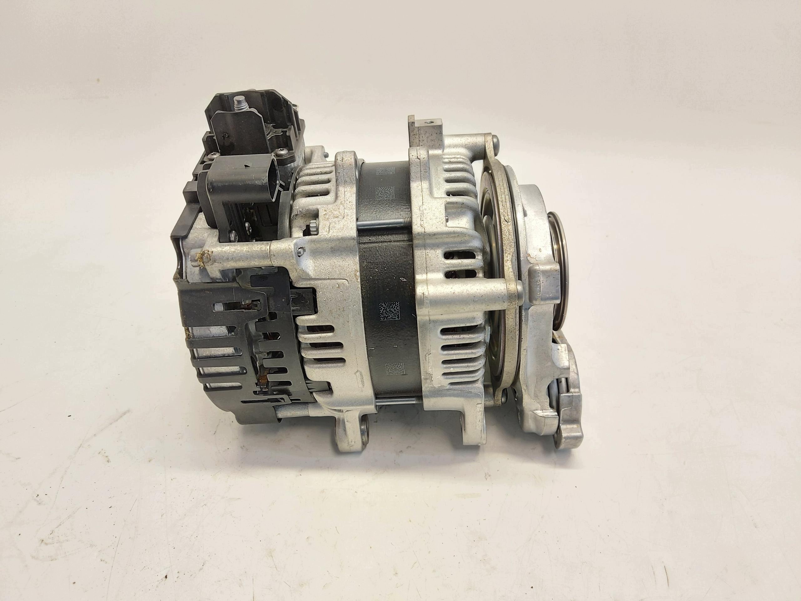 AUDI A5 8B3 B10 AVANT 2.0 TDI Alternator 04L903030F