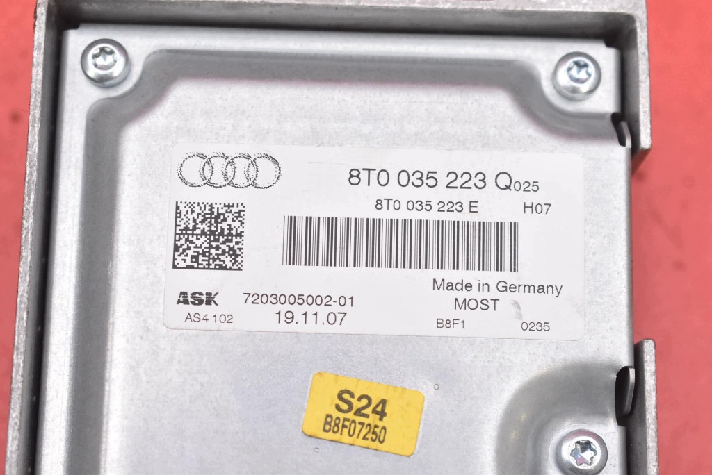 amplifier RADIA 8T0035223Q AUDI A4 B8 07-11