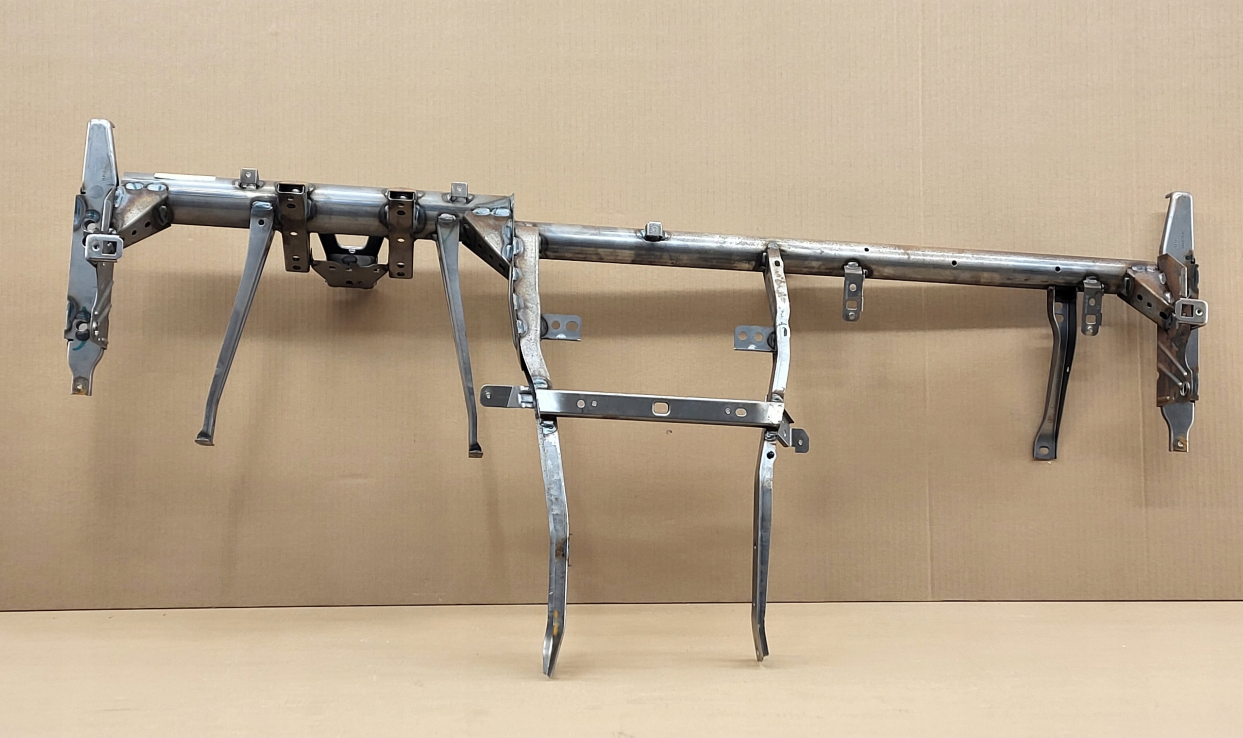 Support Traverse support tableau bord DESKE VOLVO XC40 C40 EUROPA