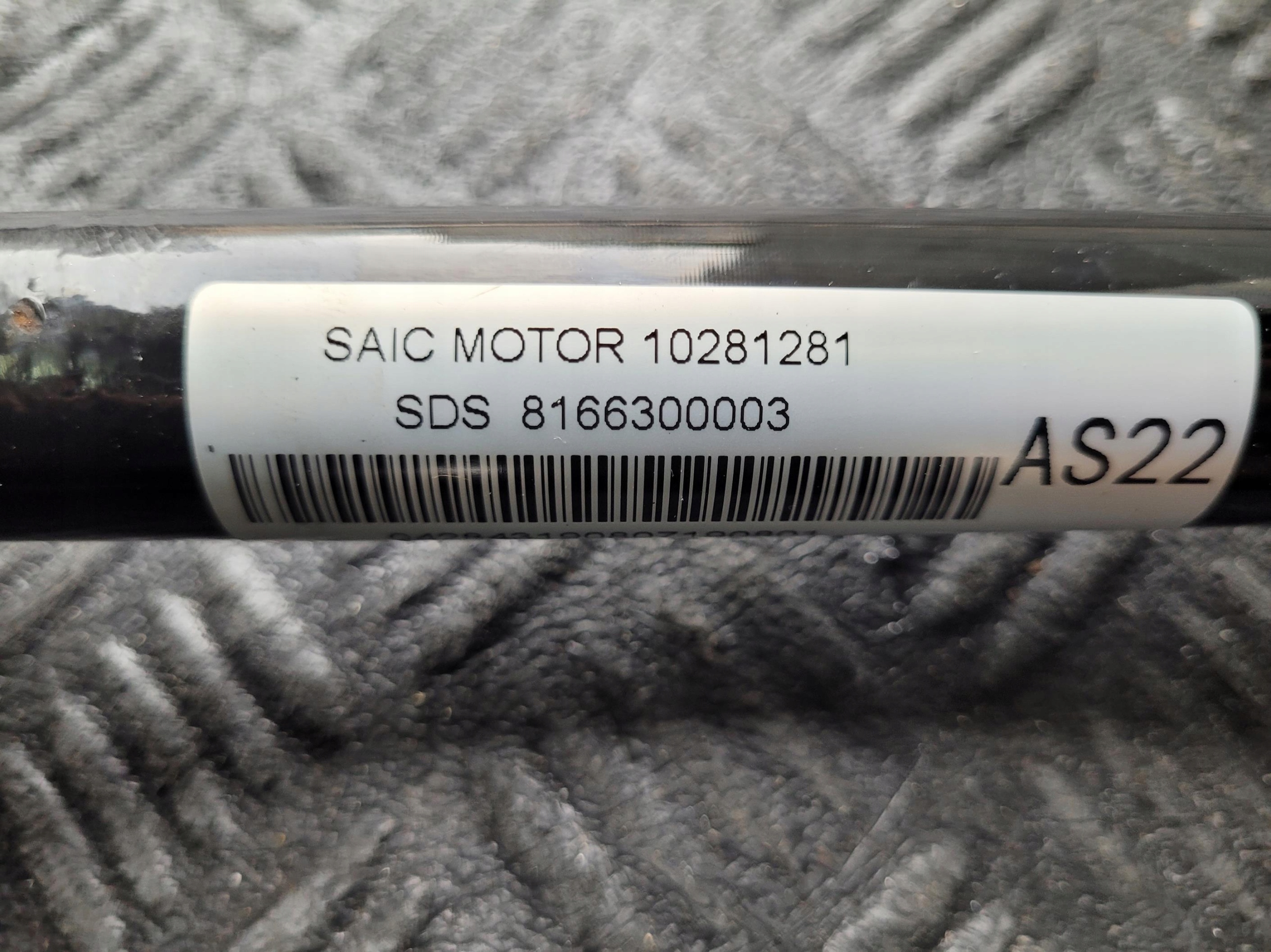 semi-axis front front left short. 10281281 MG HS and 1.5 T TGI AUTOMAT