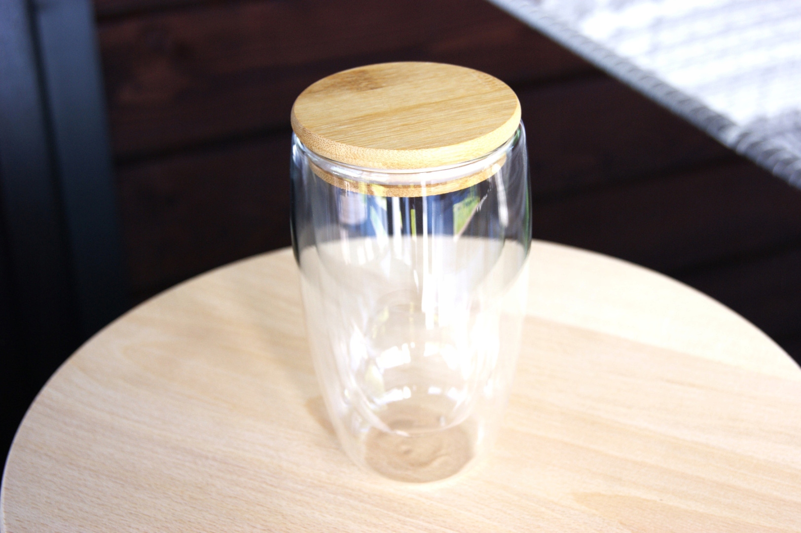 Szklanka termiczna z drewnianą pokrywką 450ml Stan opakowania oryginalne