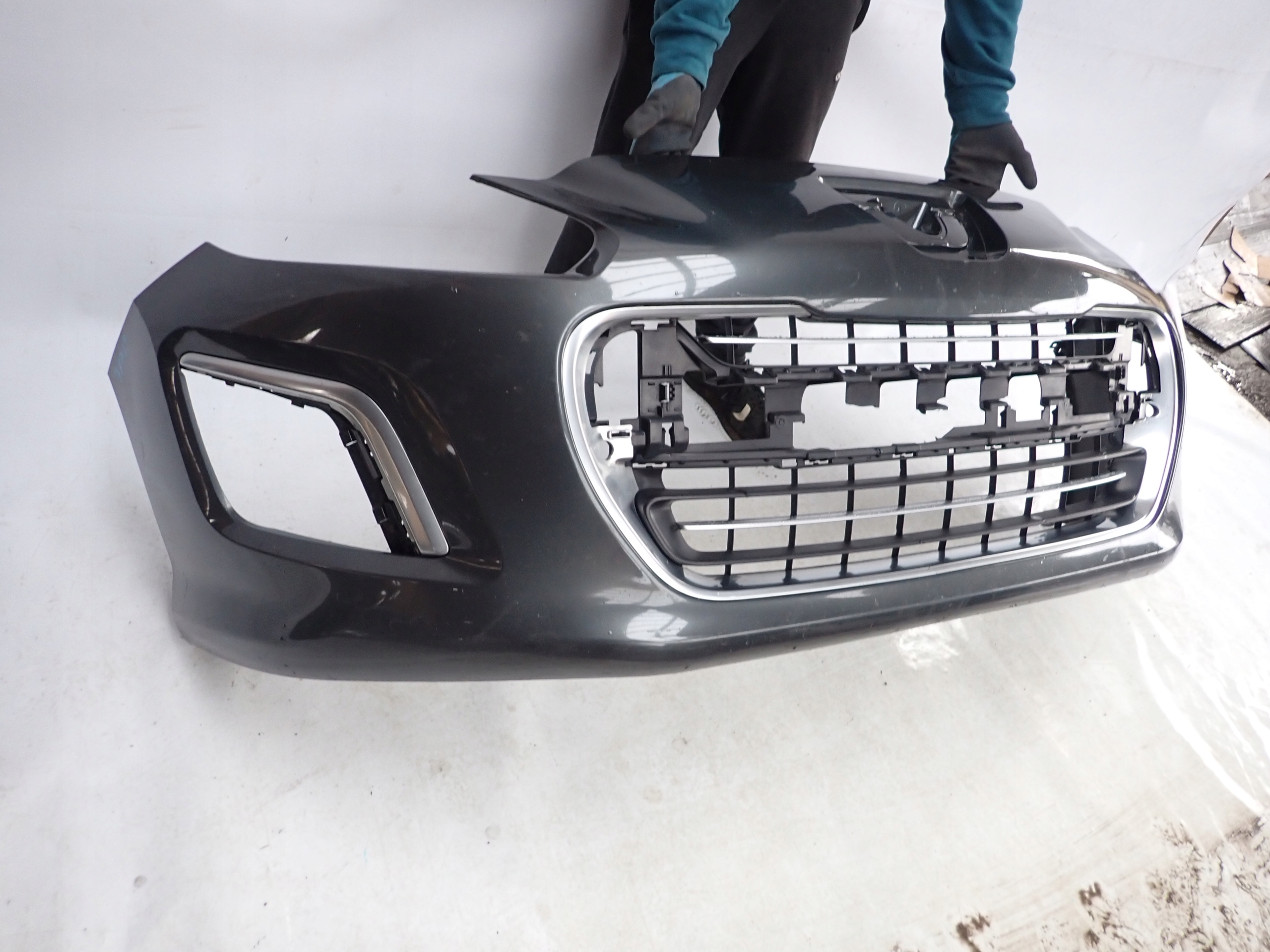 PEUGEOT 308 and LIFT 2011- bumper front front 9674576177