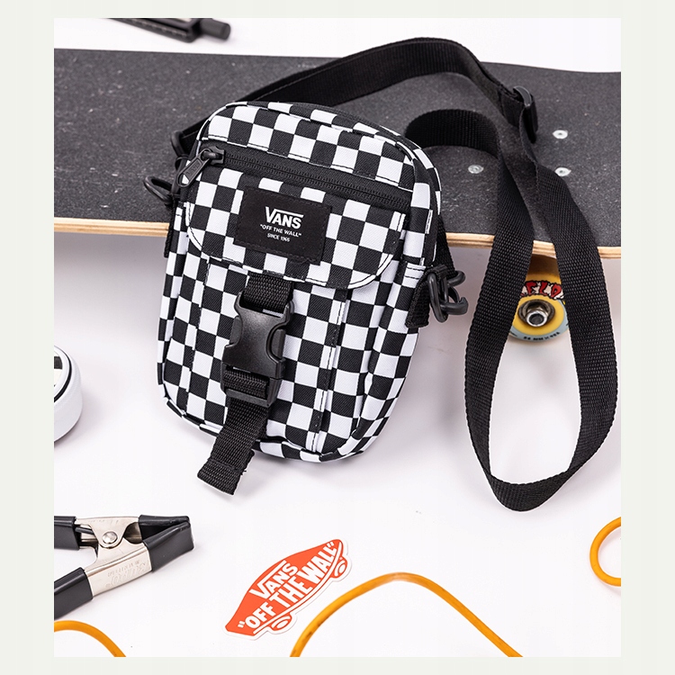 LISTONOSZKA VANS TOREBKA SASZETKA OLDSCHOOL SPORT EAN (GTIN) 0194901817352