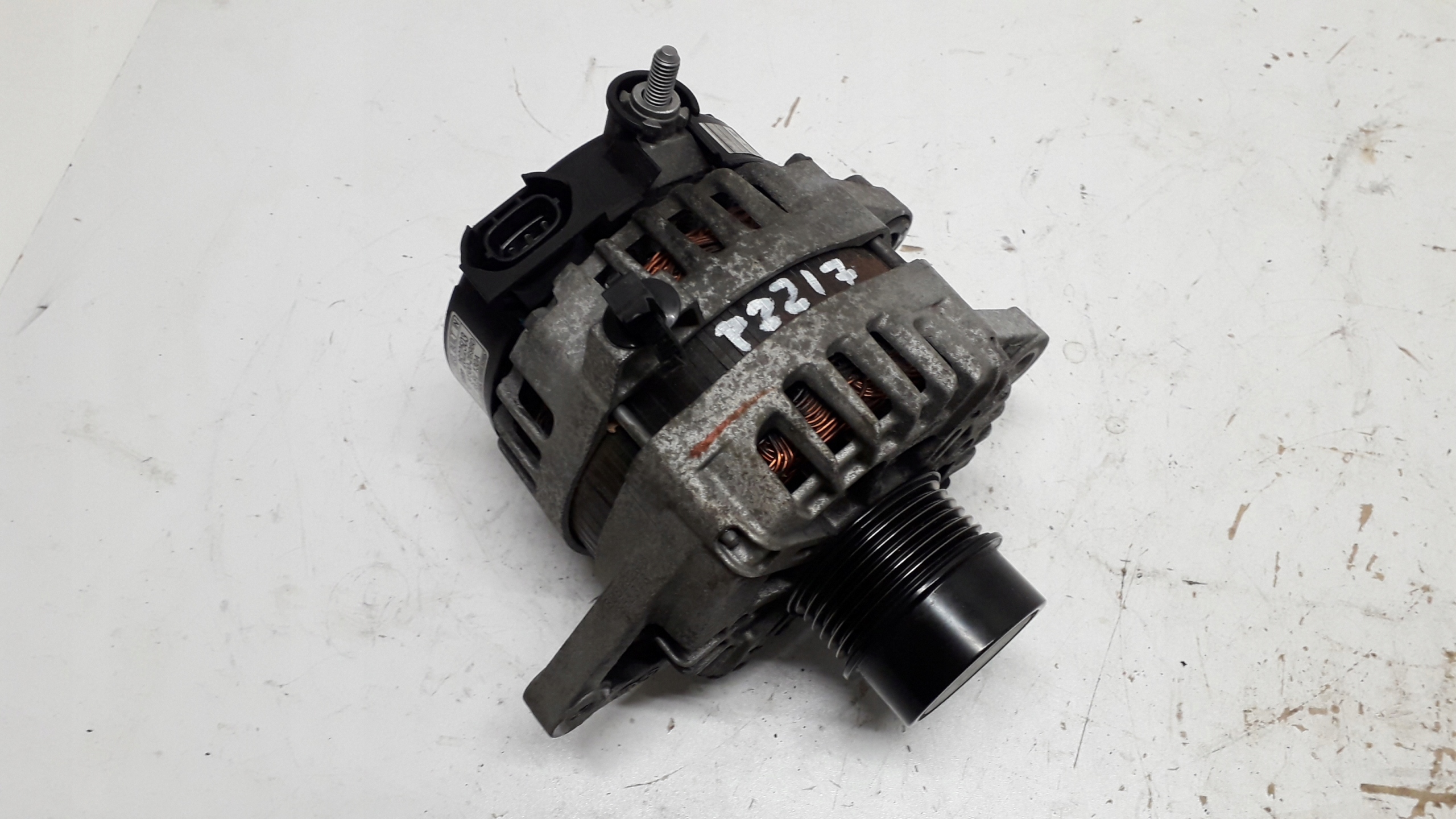 KIA HYUNDAI ALTERNATOR 130A 37300-2B960 2622503