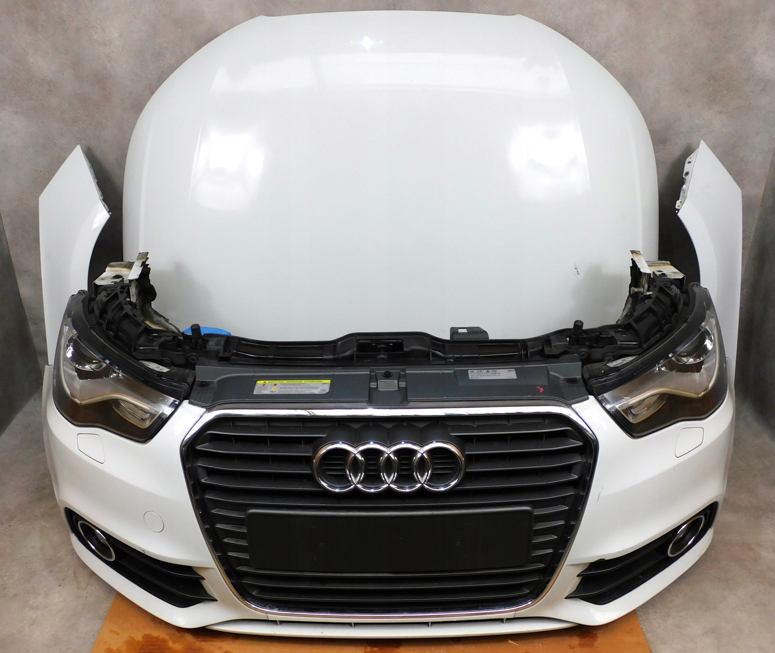 AUDI A1 8X KOMPLETNY PRZÓD ZDERZAK LAMPY MASKA PAS XENON