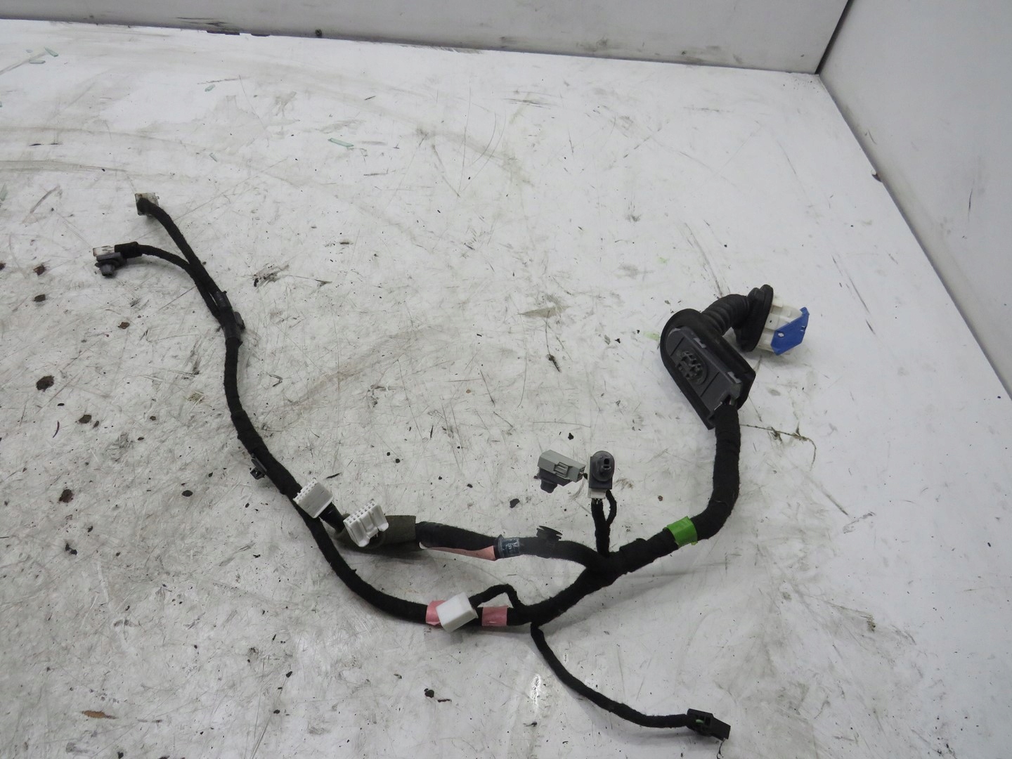 WIAZKA DRZWI LEWY PRZOD EUROPA KEYLESS MAZDA 3 BM