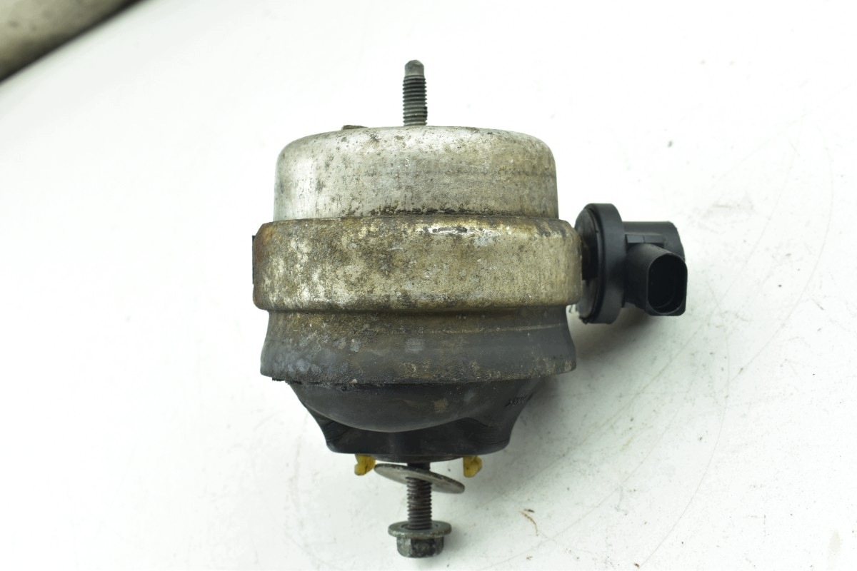 engine mount AUDI A4 B6 A4 B7 1.9 TDI 2.0 TDI 8E0199379BF