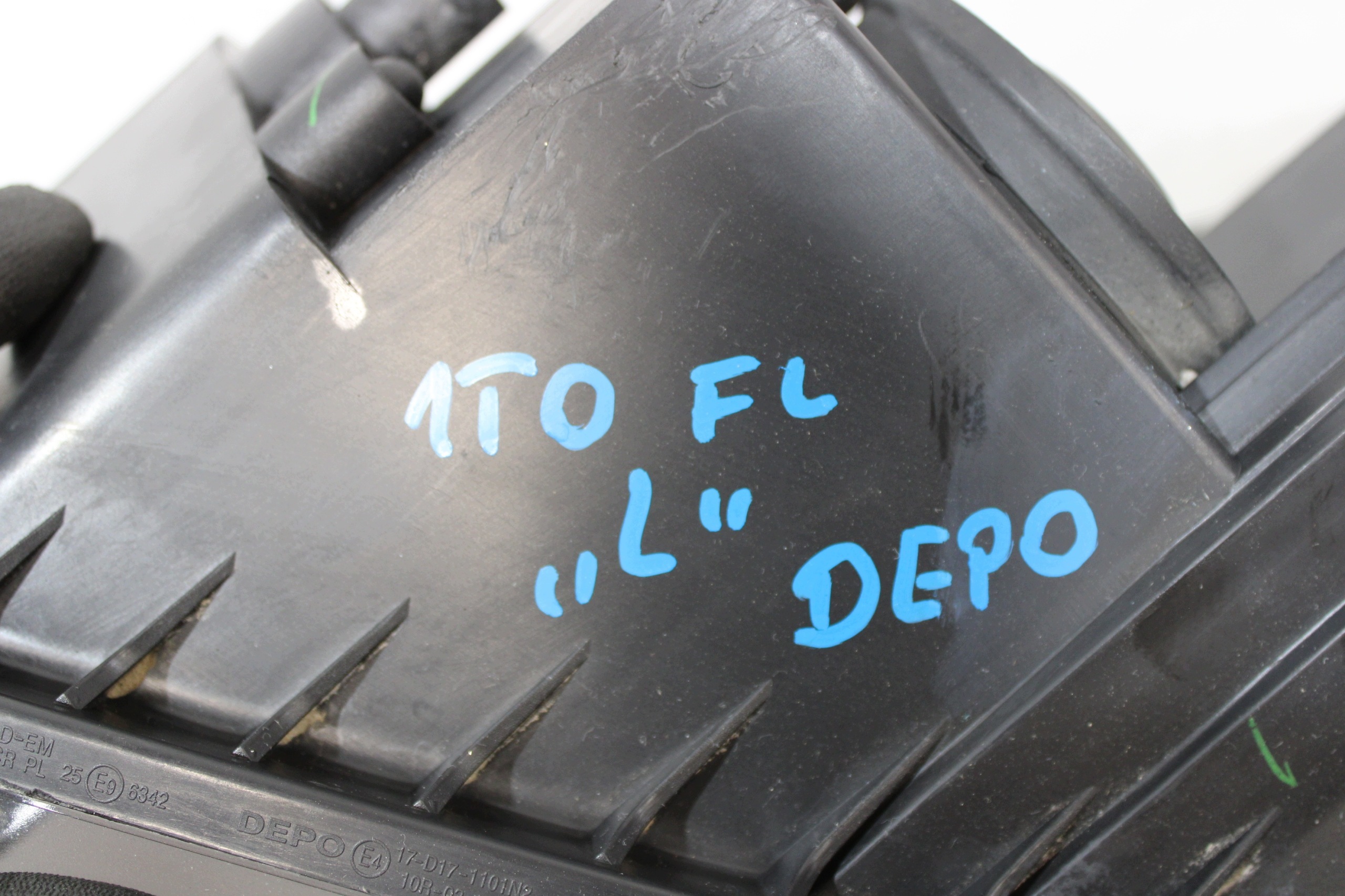 light left front DEPO VW TOURAN 1T0 1T FL 1,9 TDI
