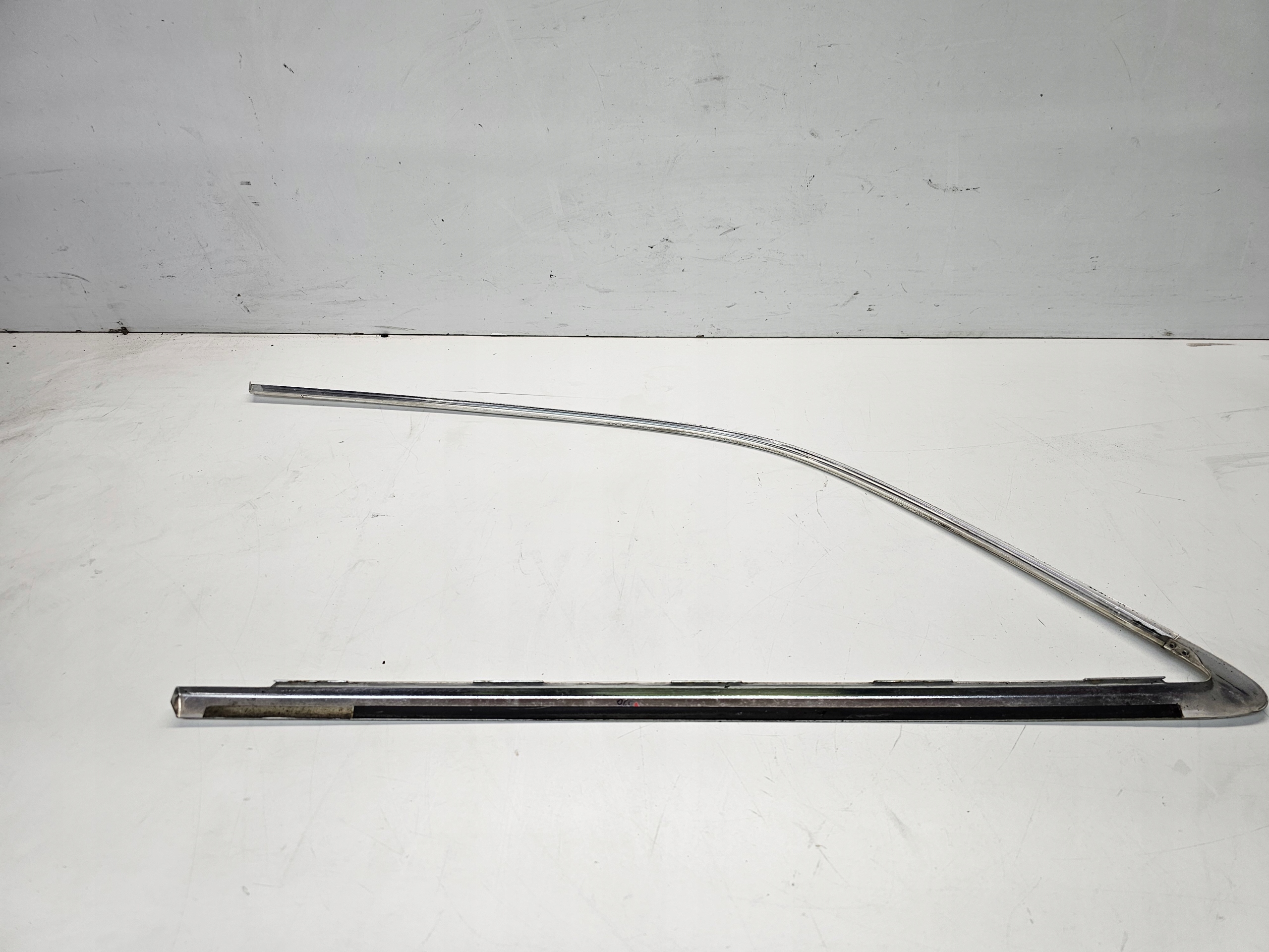 moulding windows CHROM right rear part AUDI Q7 4L 4L0853346