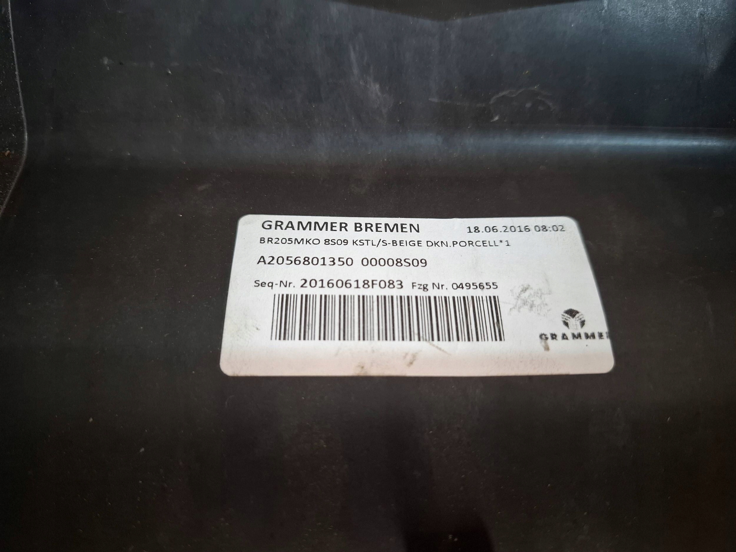 TUNEL central armrest A2056801350 MERCEDES W205 C-KLASA