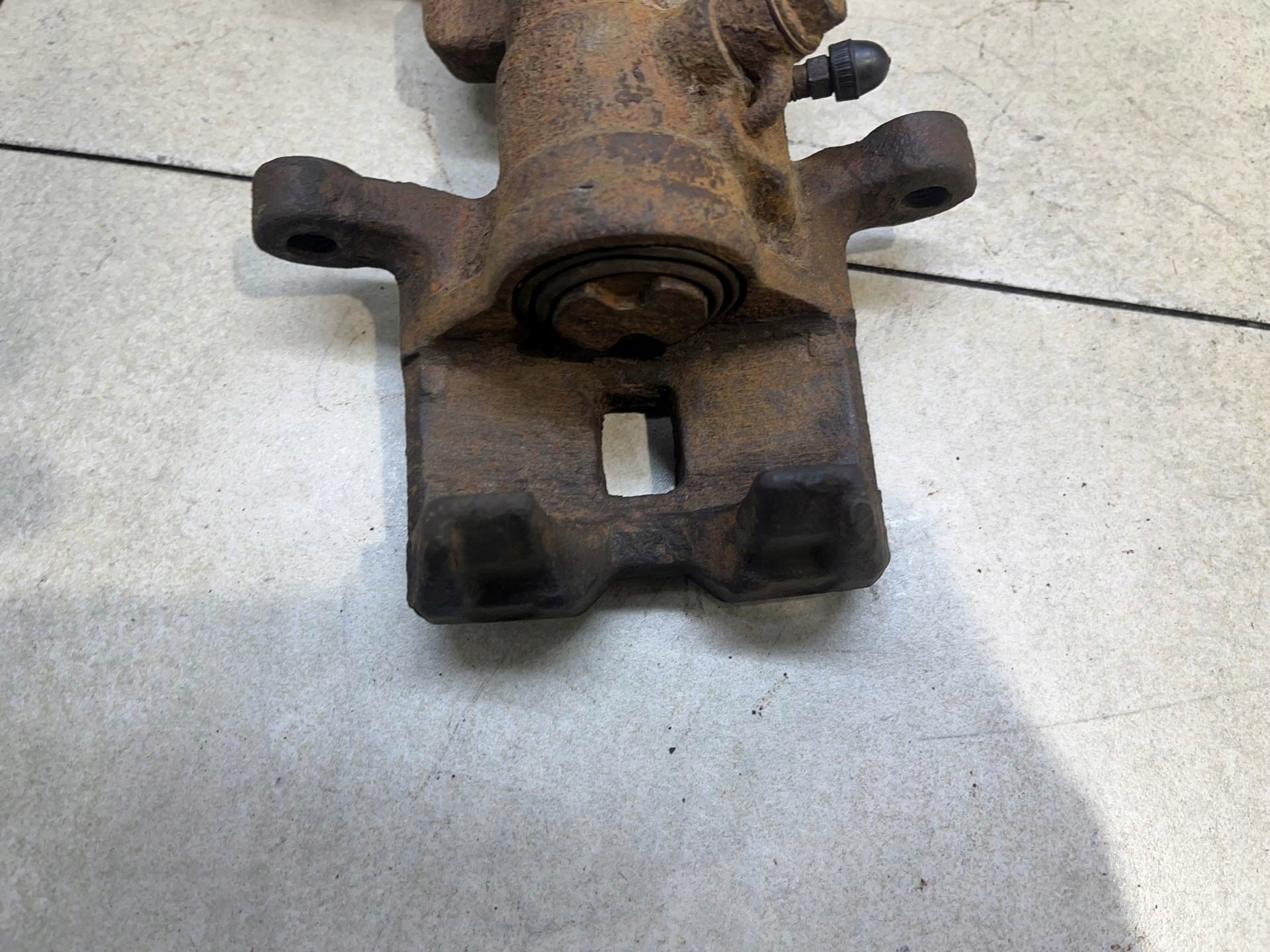caliper brake right rear part MAZDA 6
