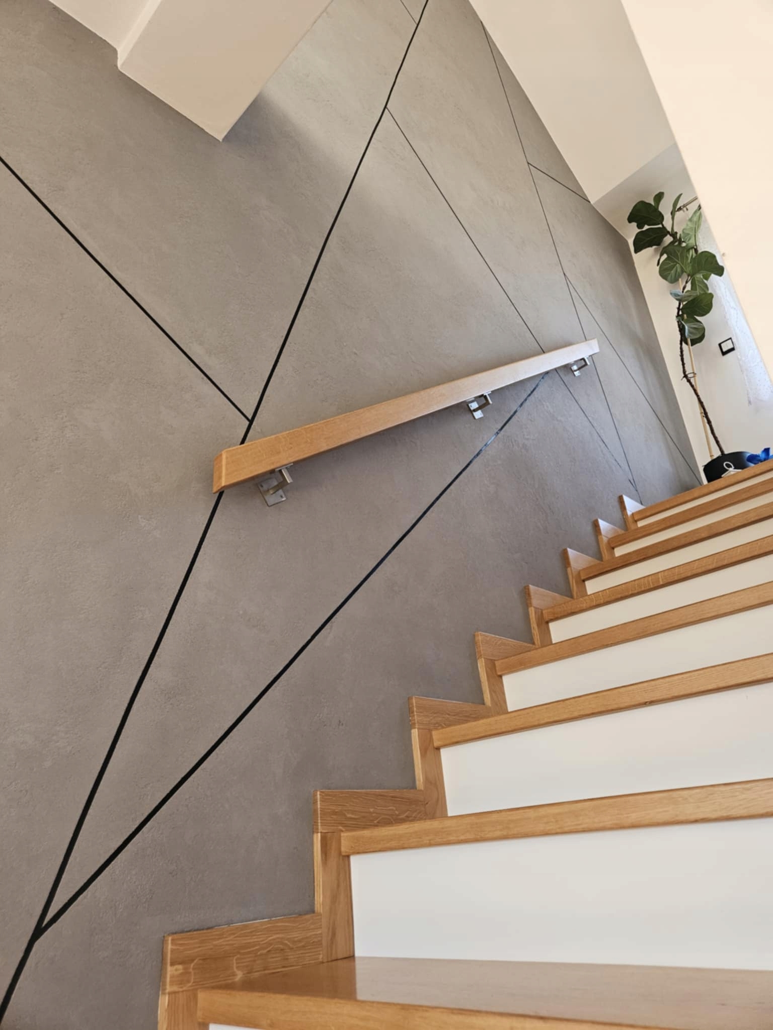 Betónová ušľachtilá dekoratívna omietka so zlatými/striebornými/čiernymi pruhmi, sada 15 m2