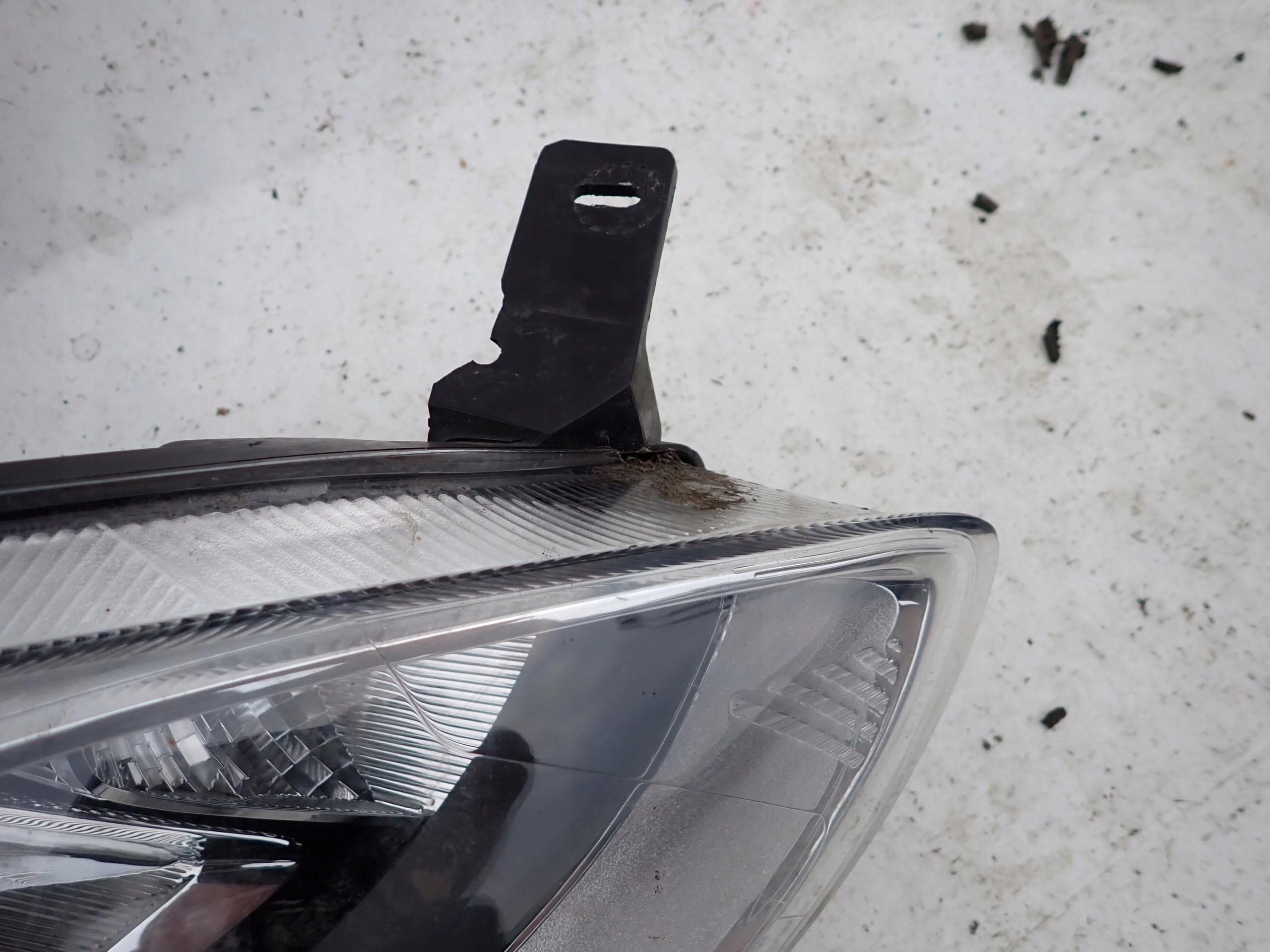 FORD FIESTA MK8 VII 16- light right front