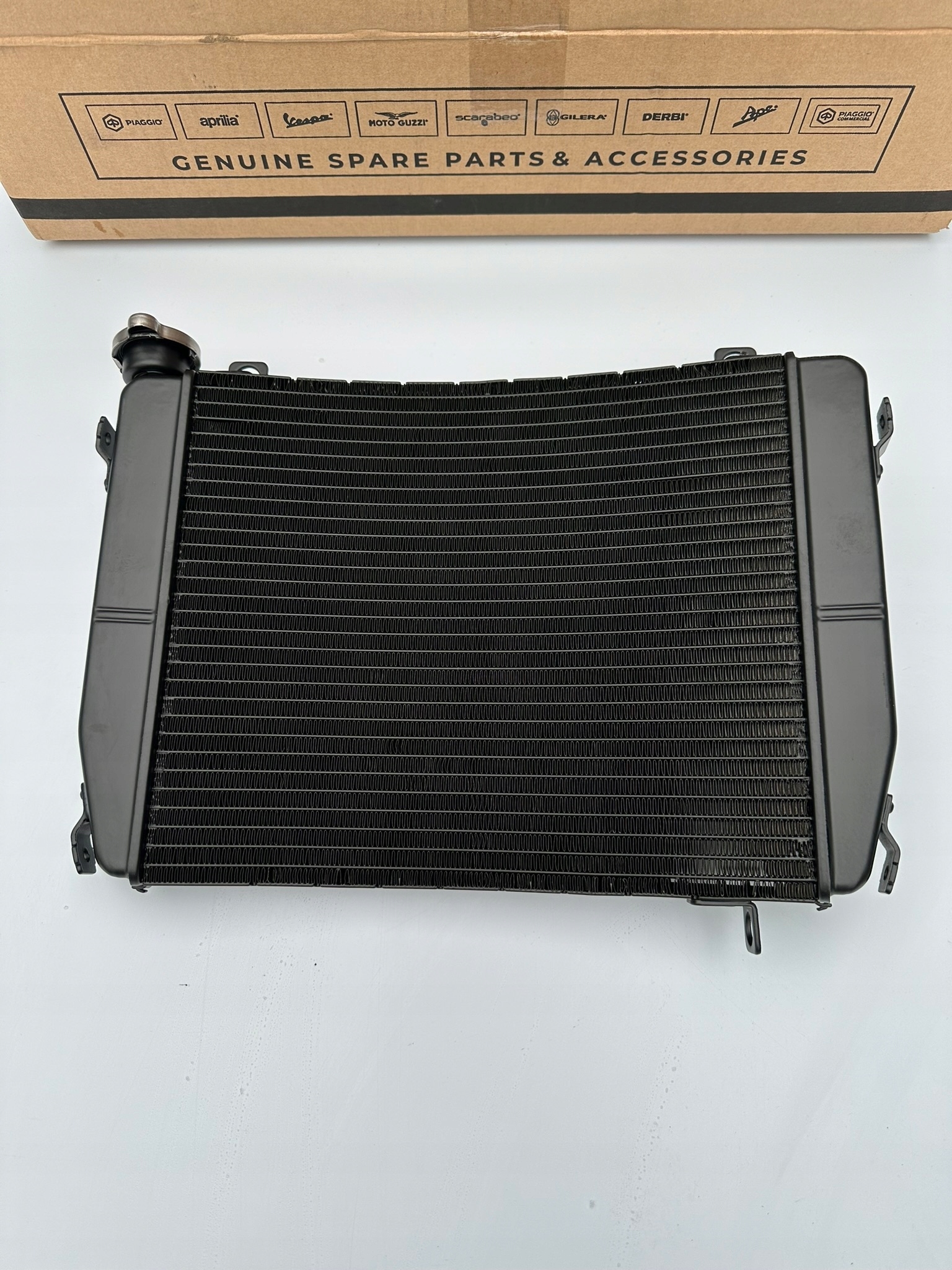 Chladič Aprilia Rs 660 Tuono 660 2B006694 Nová originál