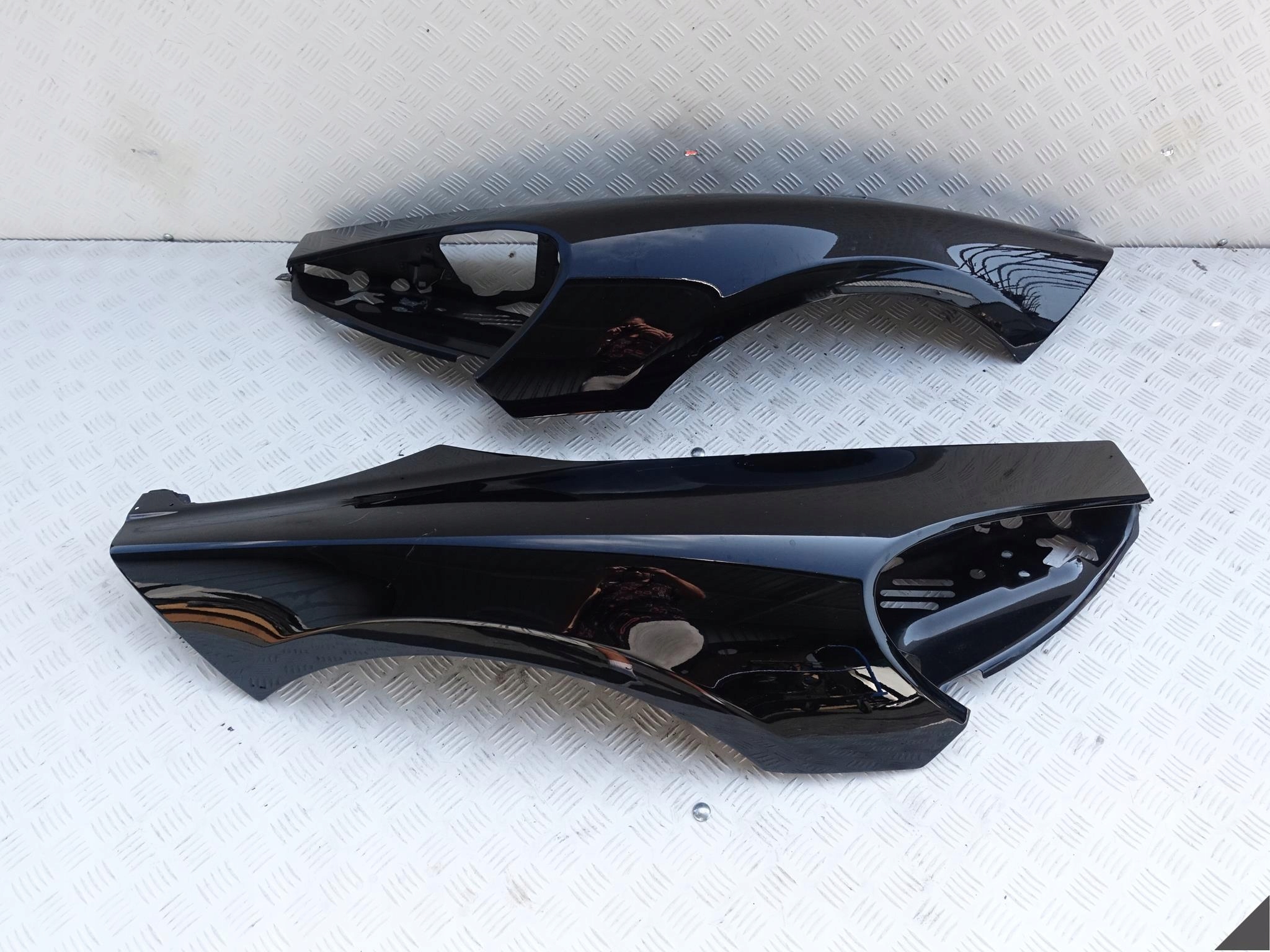 MCLAREN 570S BŁOTNIK PRZÓD LEWY LUB PRAWY