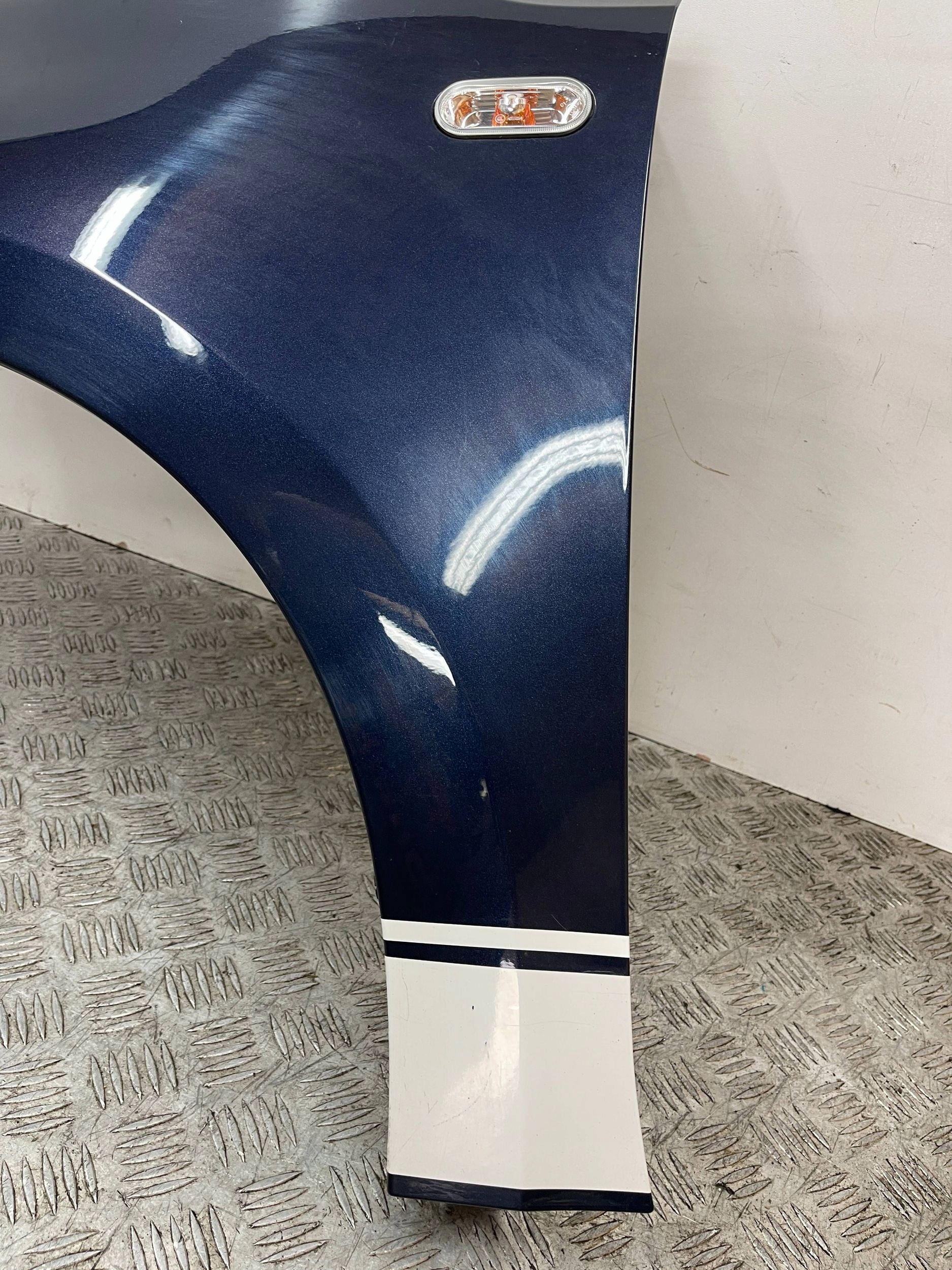 fender front front left VOLKSWAGEN UP 12-16 1S0