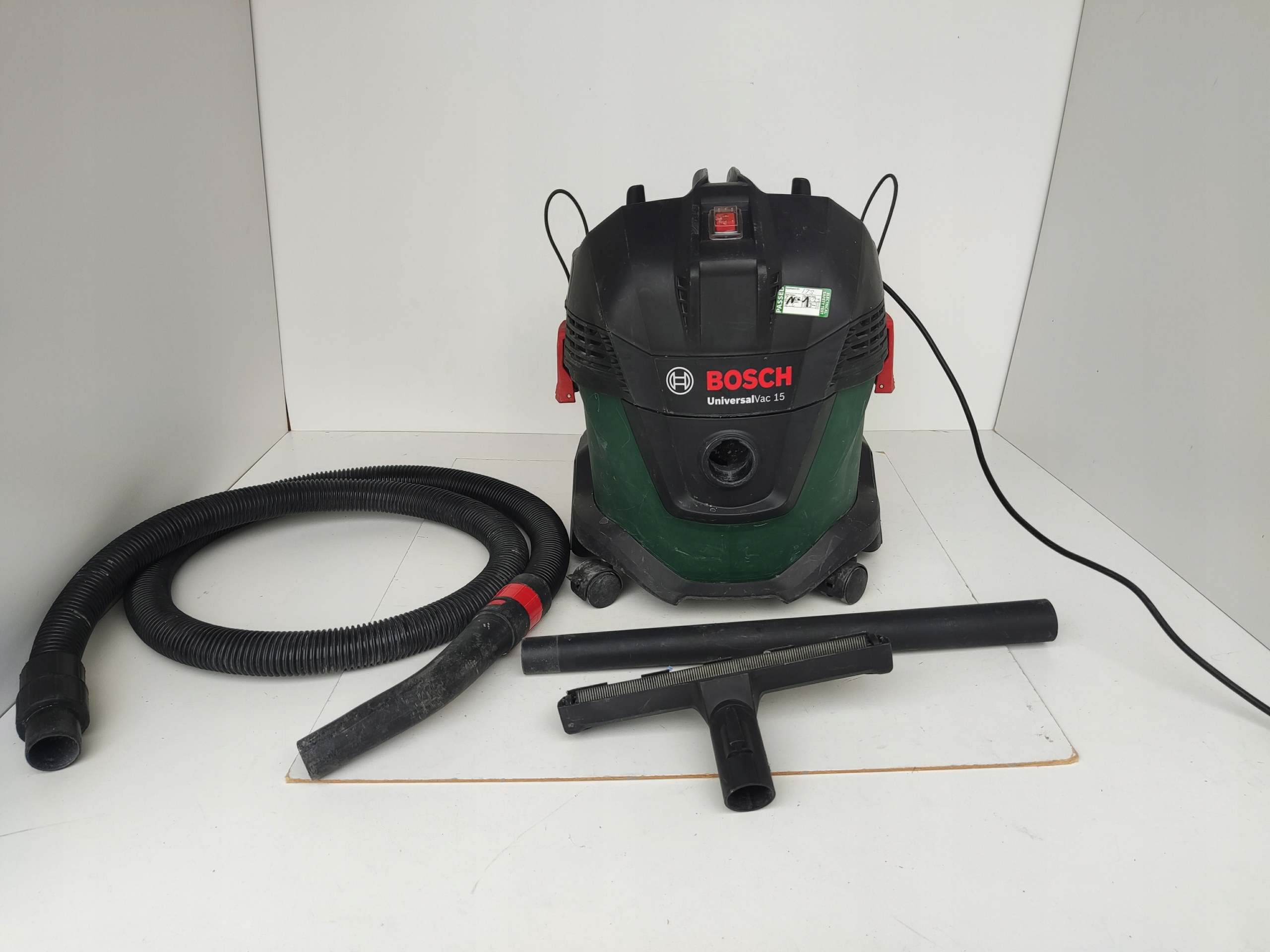 Odkurzacz przemysłowy Bosch UniversalVac 15 1000W (UniversalVac 15