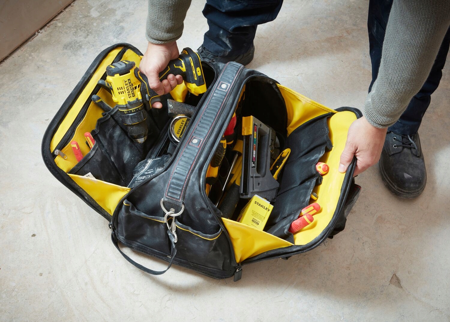 STANLEY FMST1-73607 TORBA NARZĘDZIOWA MONTERSKA Liczba kieszeni wewnątrz 15