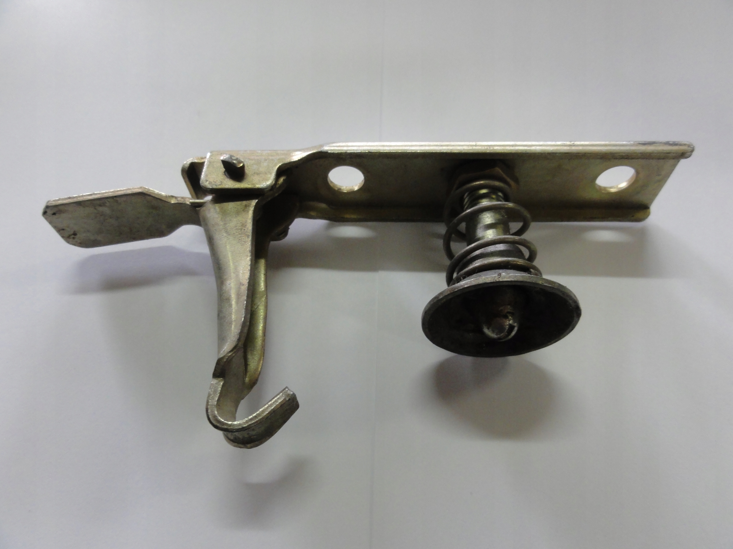 RYGIEL MASKI MERCEDES SPRINTER NOWY ORYGINAŁ A 6707500184