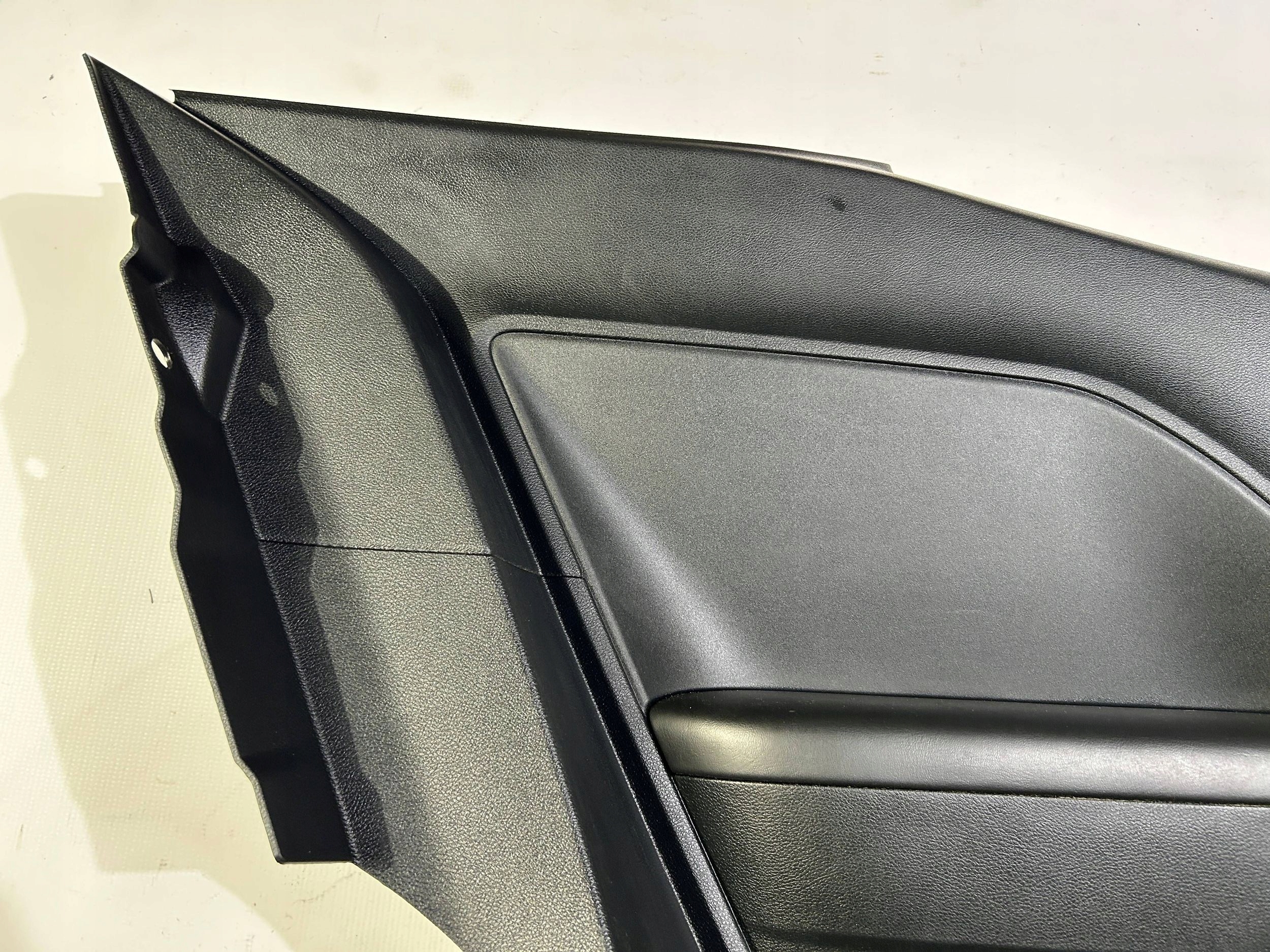 side upholstery rear part rear left left Dodge Challenger 2015
