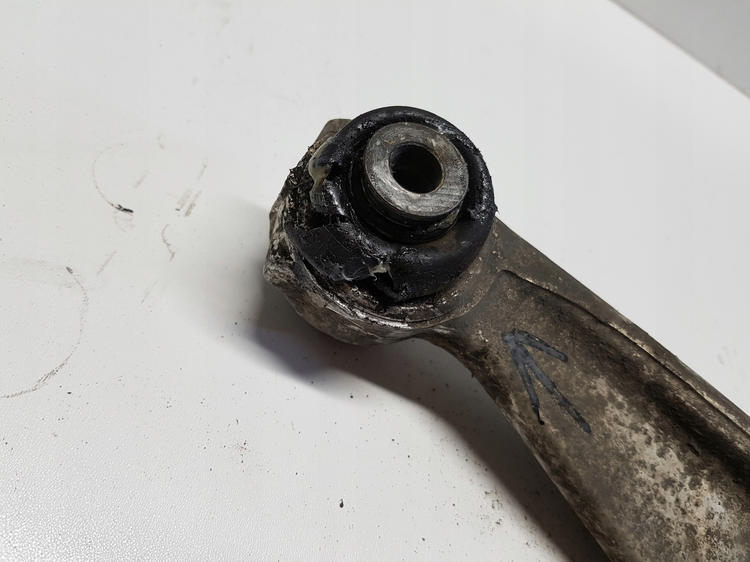 JAGUAR F-PACE arm right front