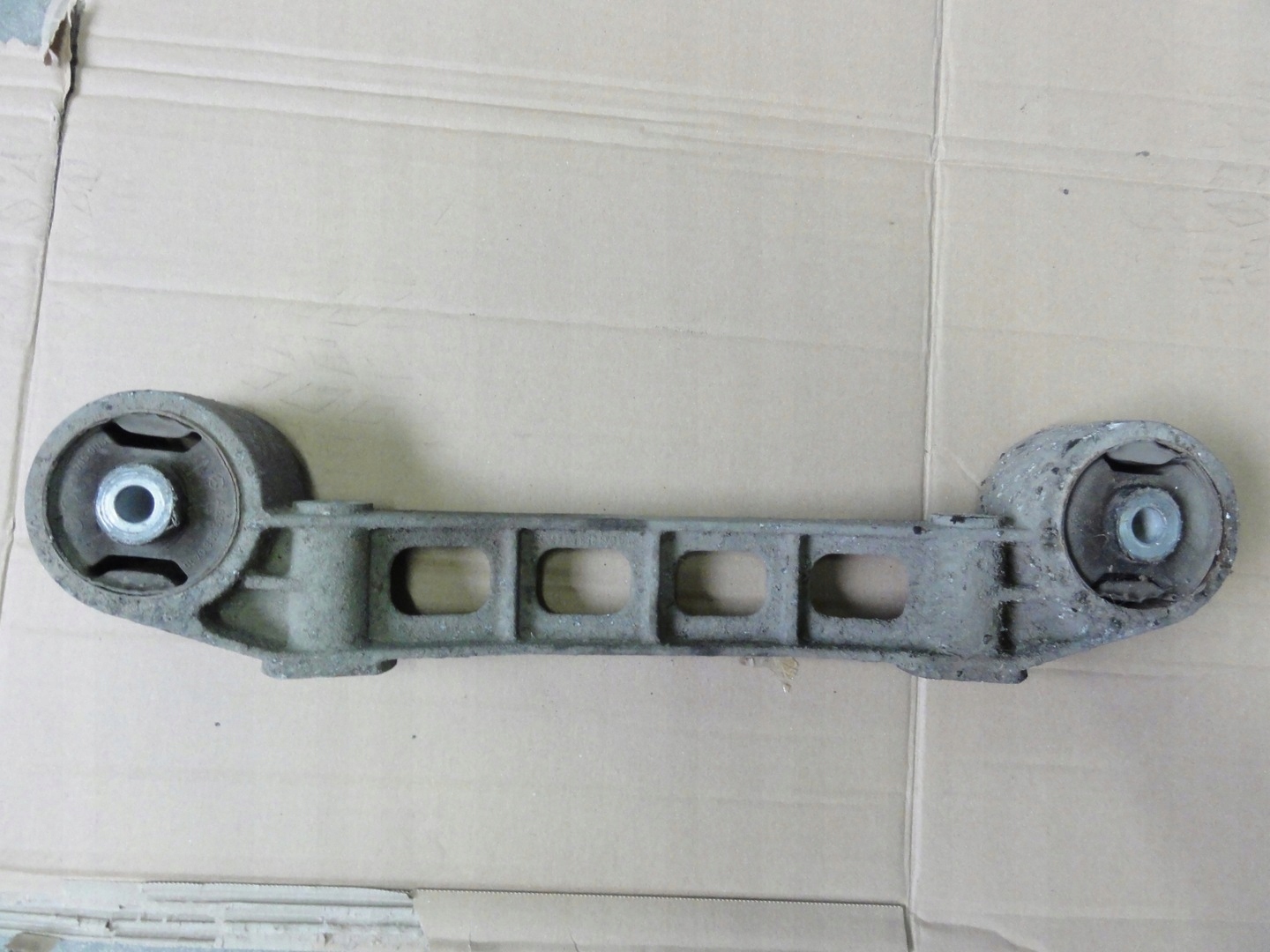 ŁAPA PODPORA TYLNEGO MOSTU VITO 639