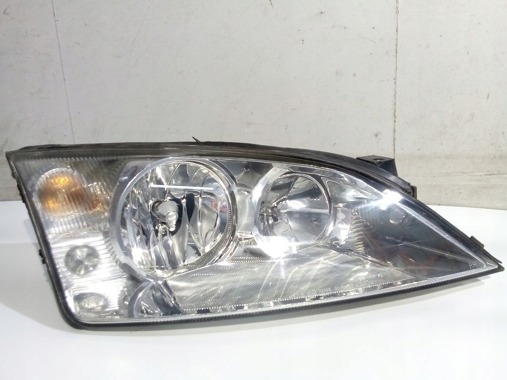 Ford Mondeo MK3 light right front front