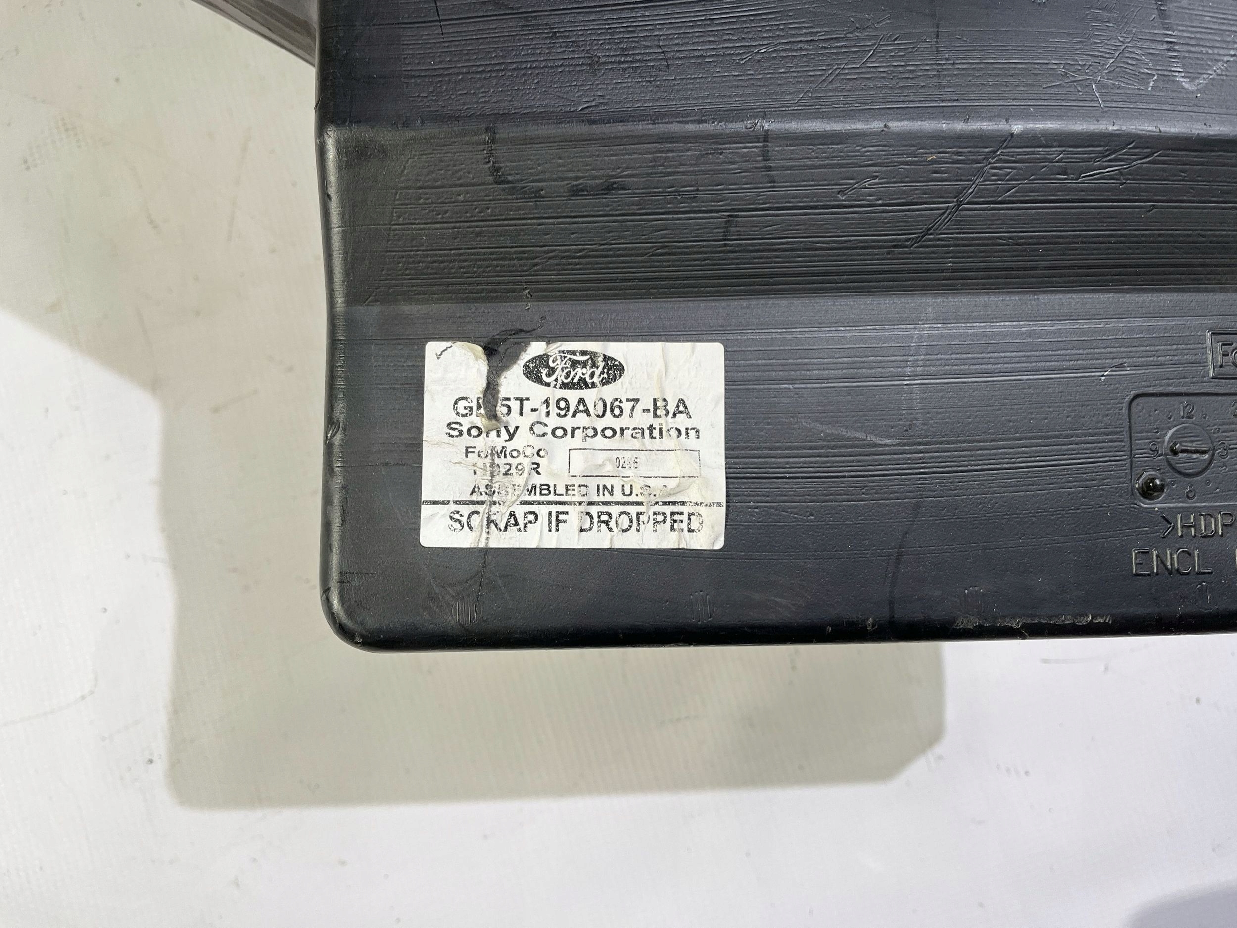 Subwoofer speaker basowy niskotonowy Ford Explorer 2011-2019