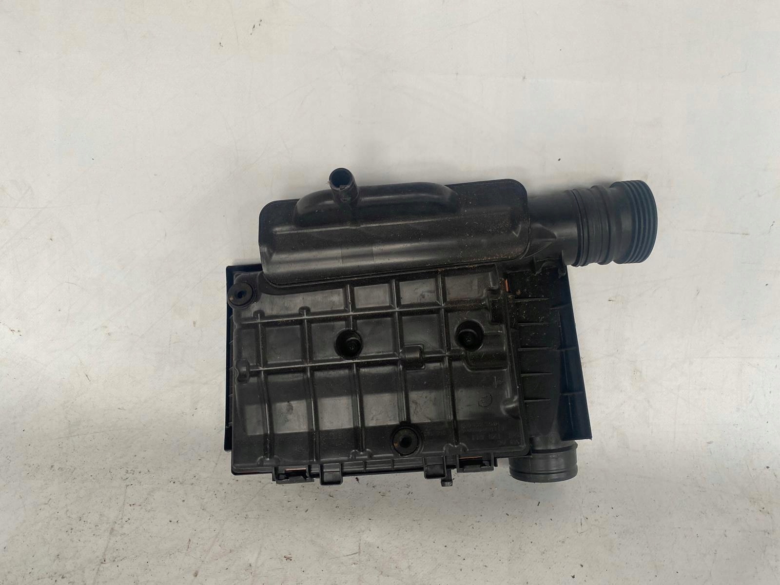 VOLKSWAGEN SEAT SKODA Gehäuse filter luft 04E129611H