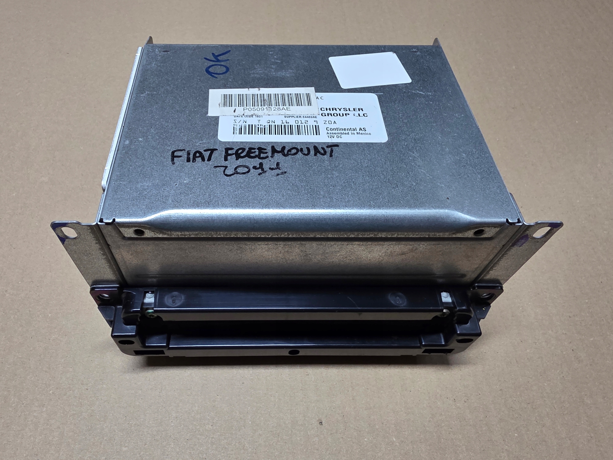 радио FIAT FREEMONT P05091128AE (21)